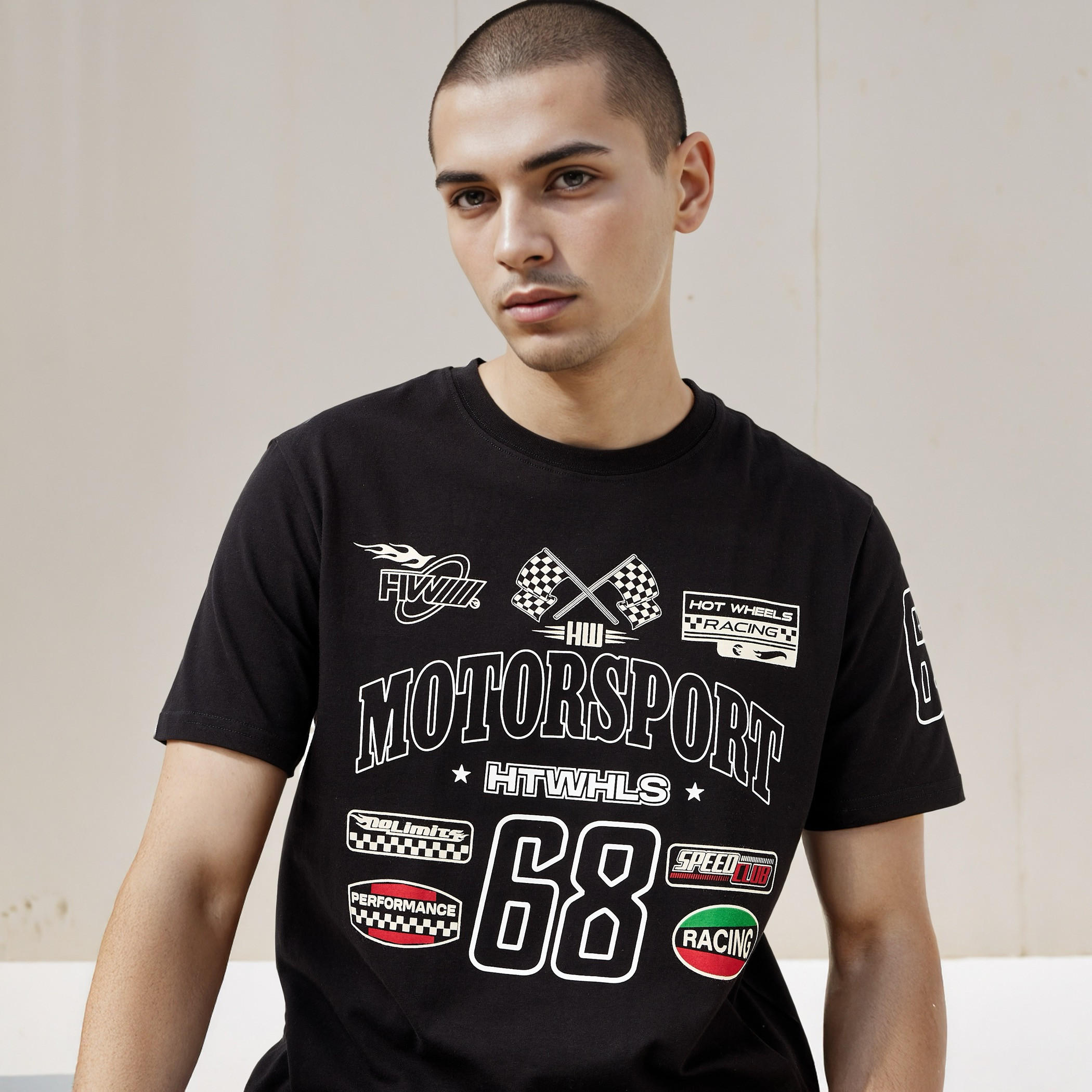 تيشيرت بطبعات هوت ويلز-men-clothing-tshirtsandpolos-tshirts-image-3
