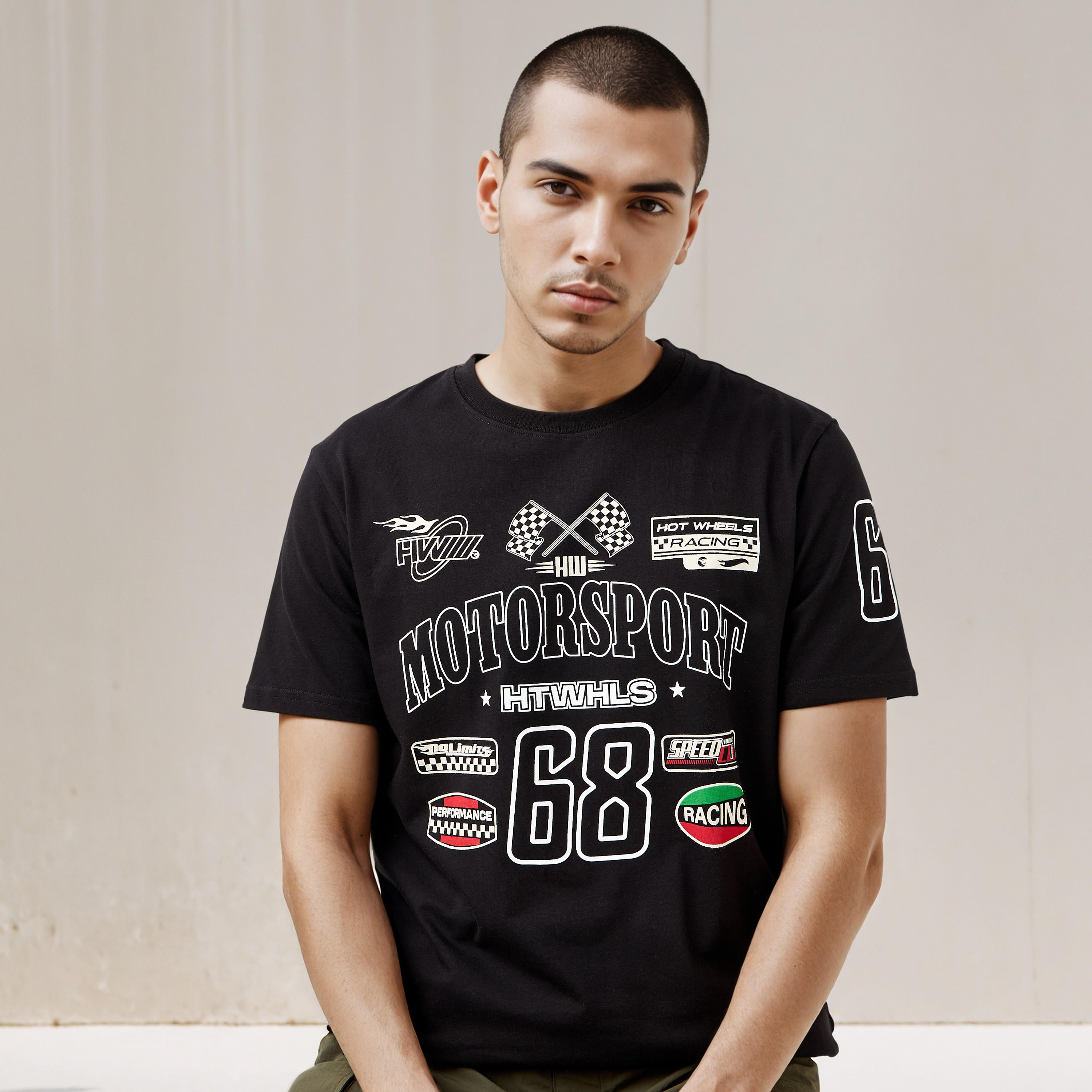 تيشيرت بطبعات هوت ويلز-men-clothing-tshirtsandpolos-tshirts-image-6
