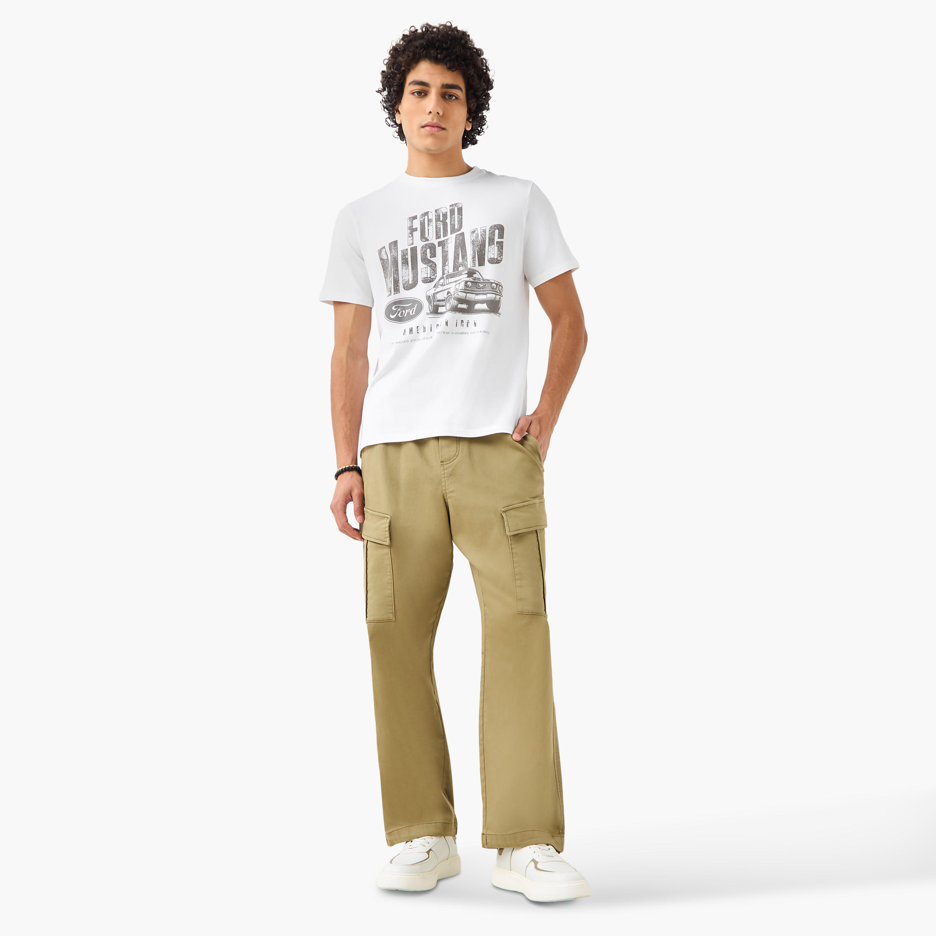 تيشيرت فورد موستانج رجالي بقصة عادية وأكمام قصيرة وياقة دائرية-men-clothing-tshirtsandpolos-tshirts-image-2