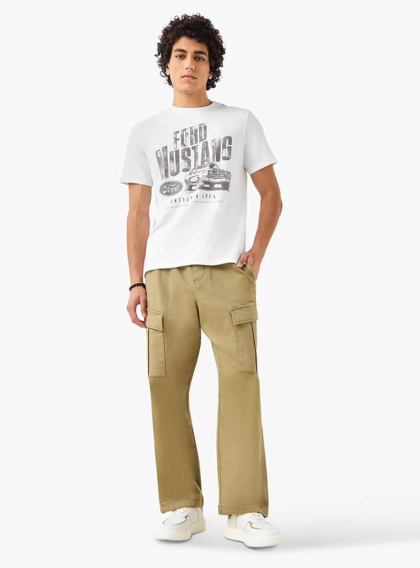 تيشيرت فورد موستانج رجالي بقصة عادية وأكمام قصيرة وياقة دائرية-men-clothing-tshirtsandpolos-tshirts-image-2