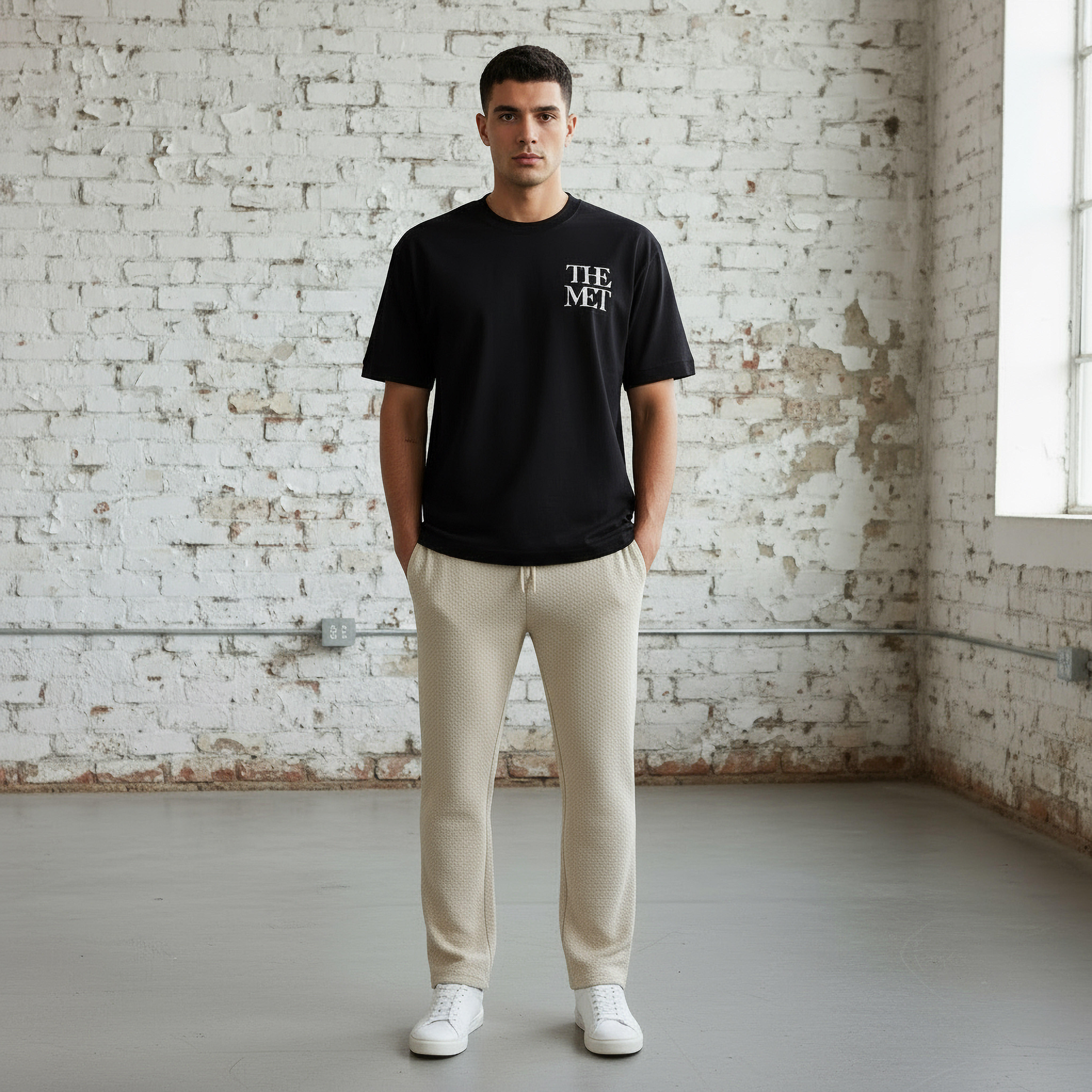 The Met Museum Men Regular Fit Crew Neck Short Sleeves T-shirt-men-clothing-tshirtsandpolos-tshirts-image-3