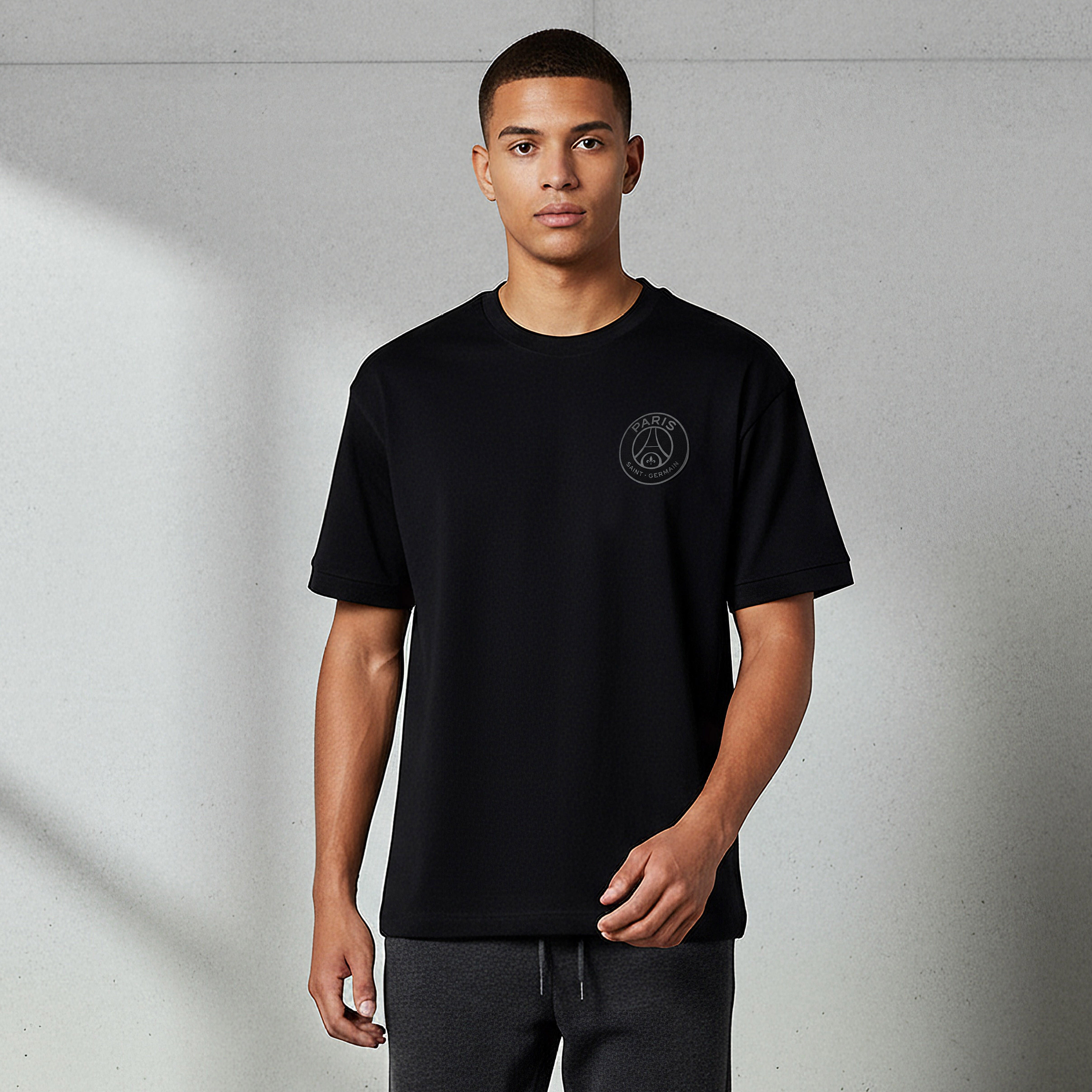 تيشيرت باريس سان جيرمان للرجال بقصة عادية وياقة دائرية وأكمام قصيرة-men-clothing-tshirtsandpolos-tshirts-image-1
