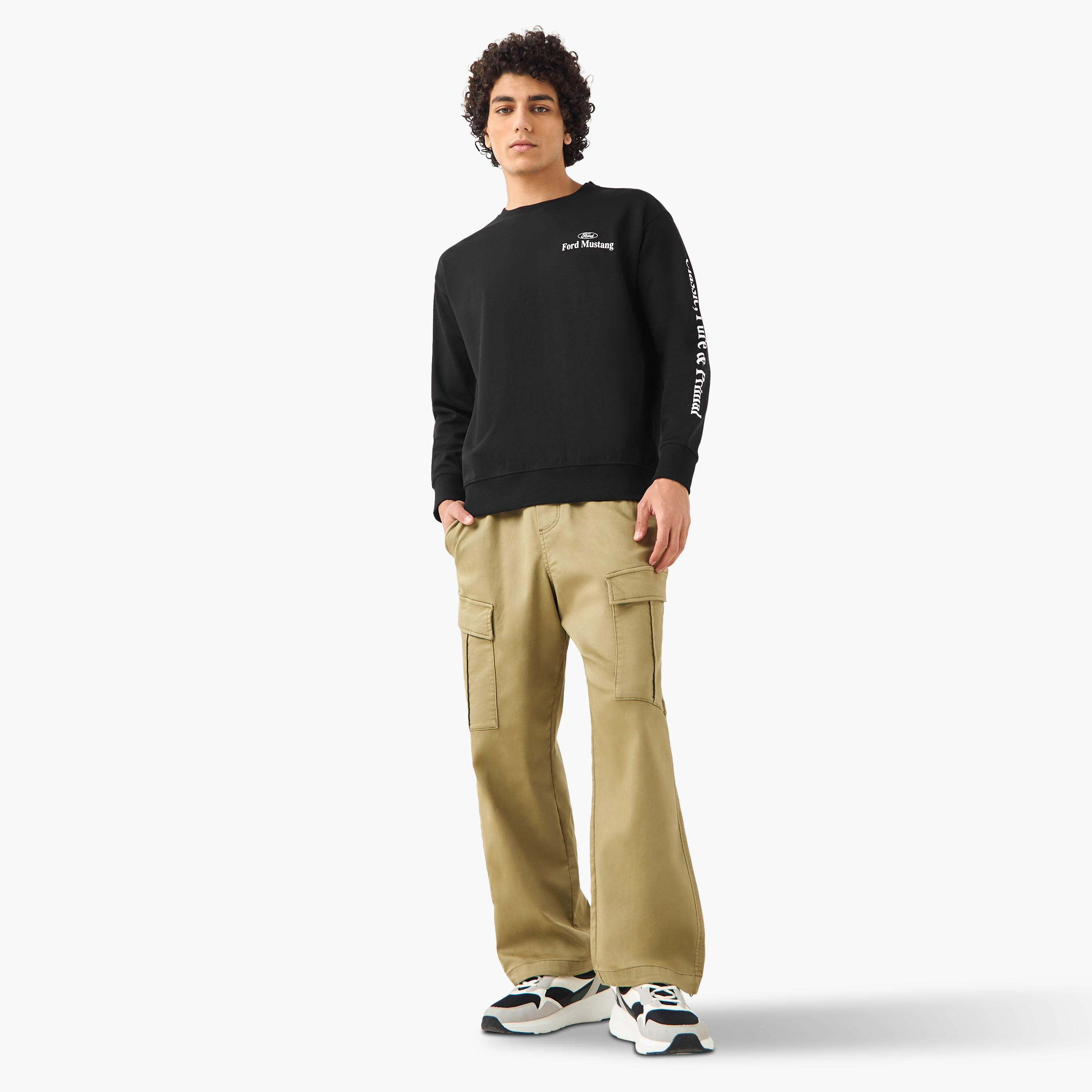 سويت شيرت رجالي بقصة عادية وطبعات-men-winterwear-hoodiesandsweatshirts-image-4
