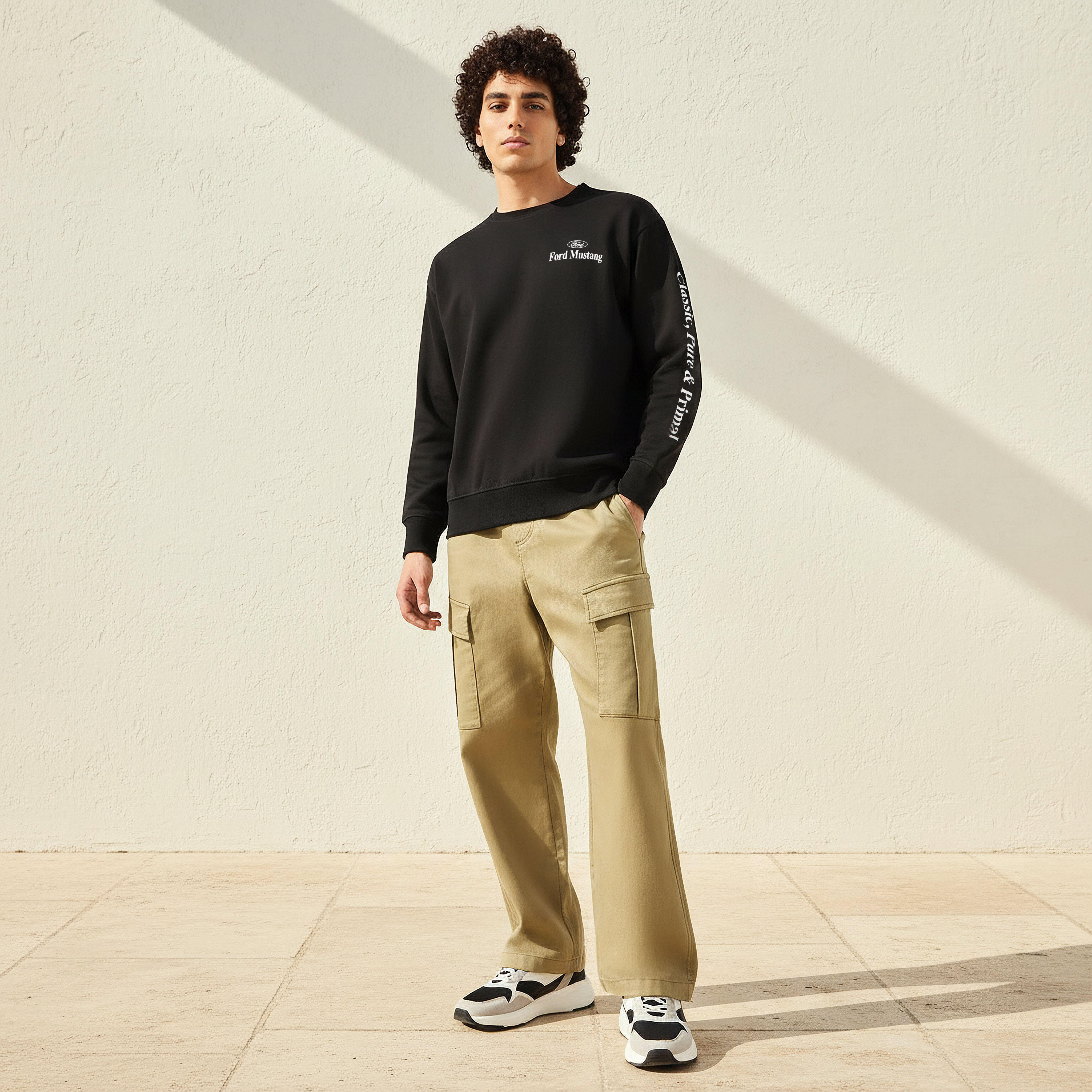 سويت شيرت رجالي بقصة عادية وطبعات-men-winterwear-hoodiesandsweatshirts-image-7