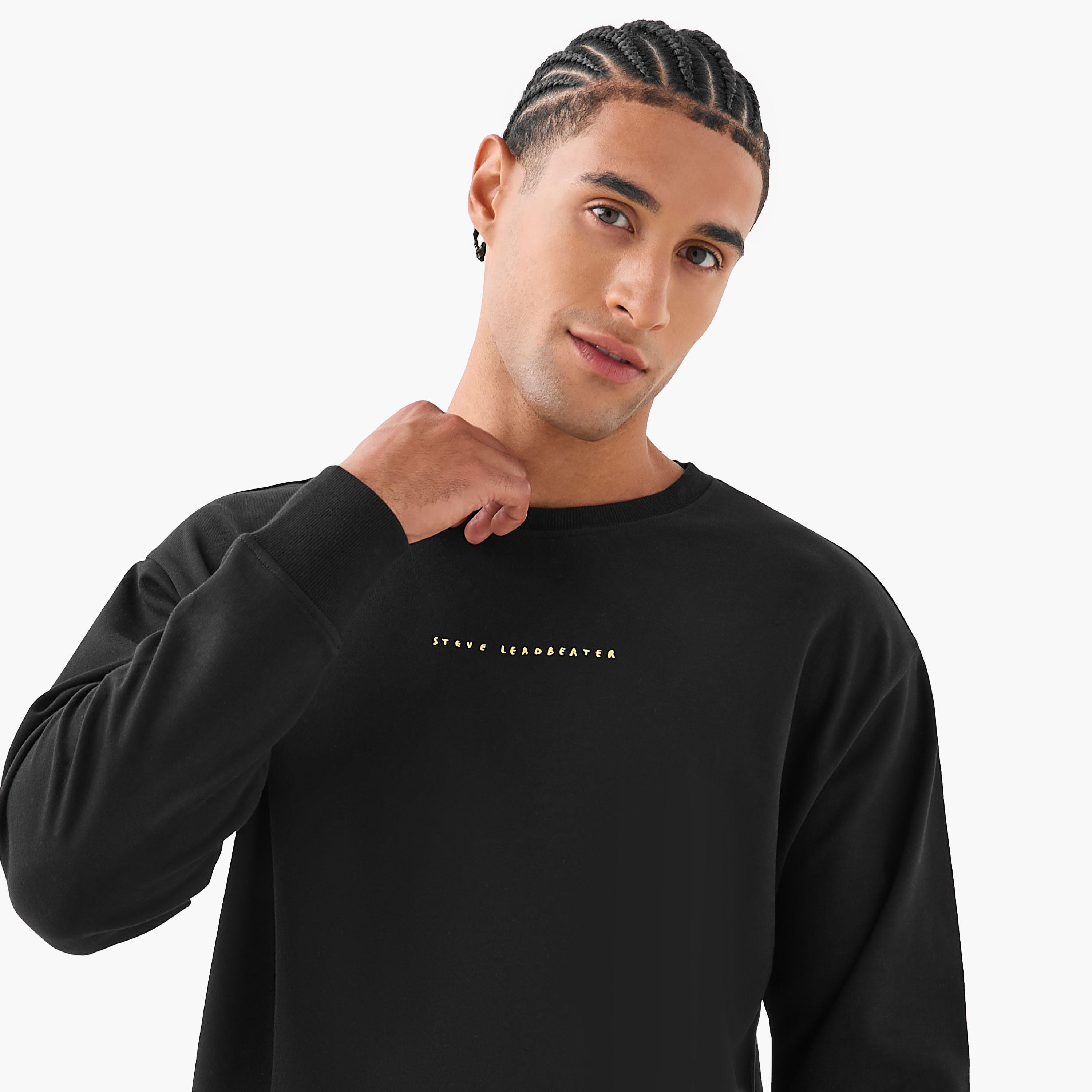 سويت شيرت رجالي بقصة عادية وطبعات-men-winterwear-hoodiesandsweatshirts-image-2