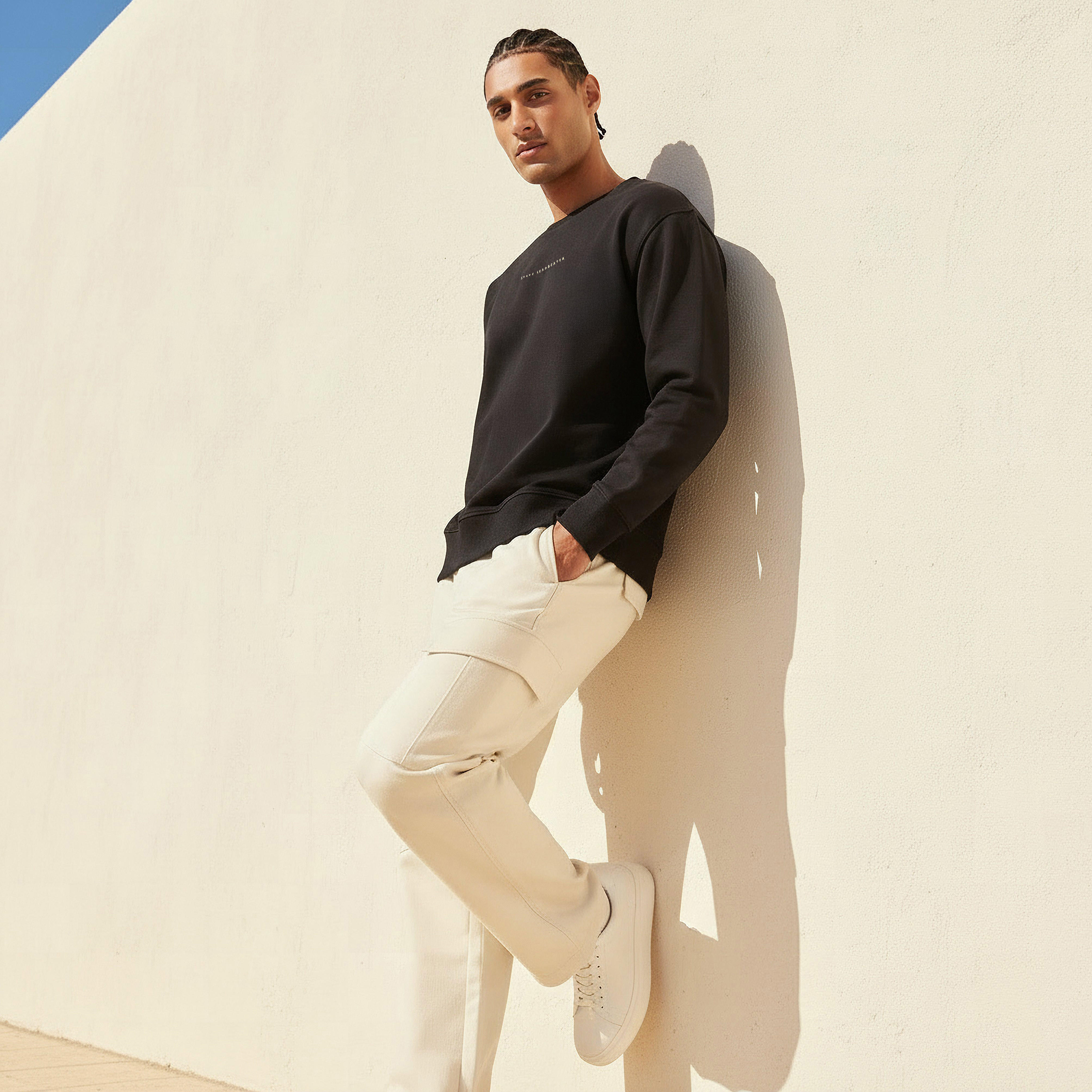 سويت شيرت رجالي بقصة عادية وطبعات-men-winterwear-hoodiesandsweatshirts-image-2