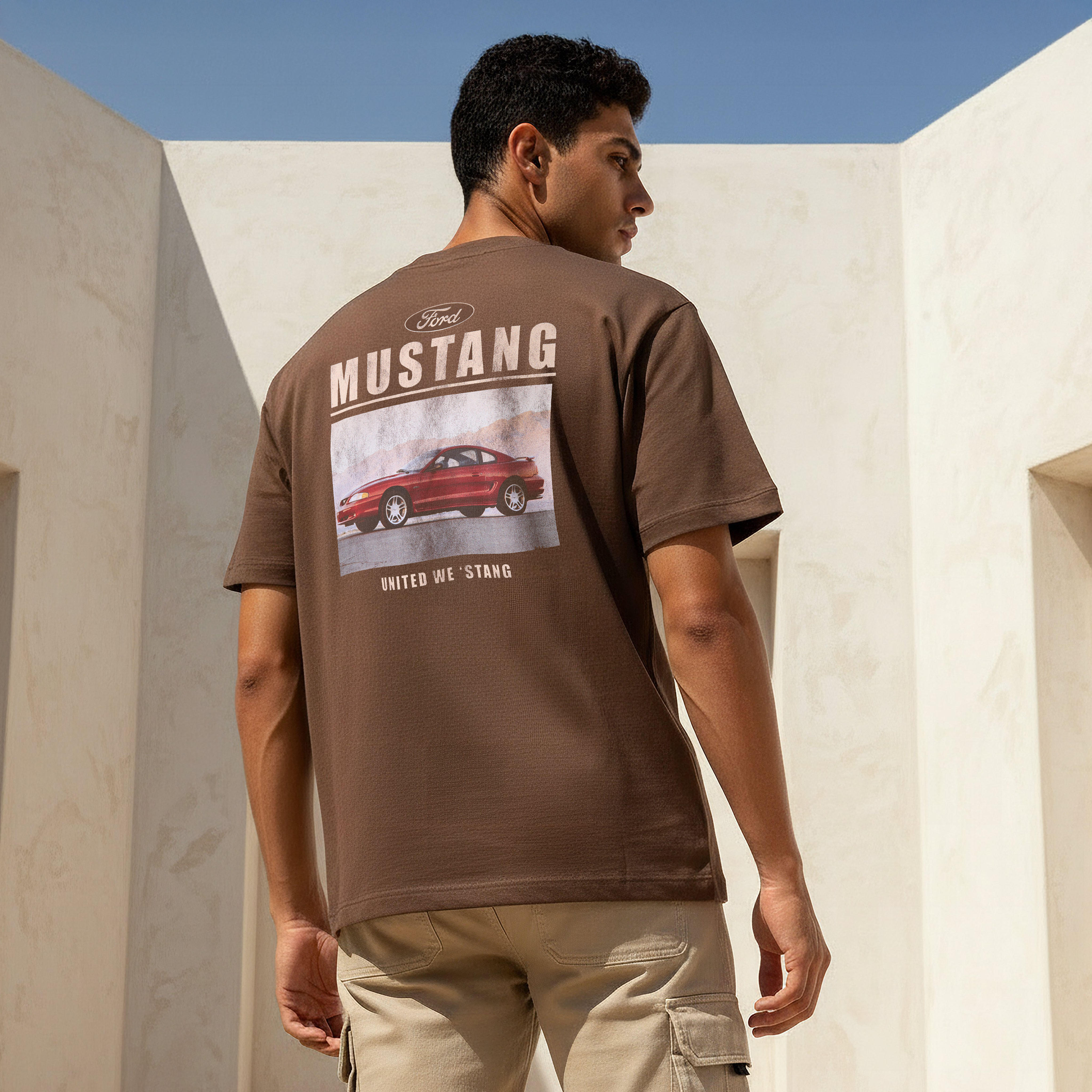 تيشيرت بقصة عادية وياقة ضيقة وأكمام قصيرة وطبعات للرجال-men-clothing-tshirtsandpolos-tshirts-image-4