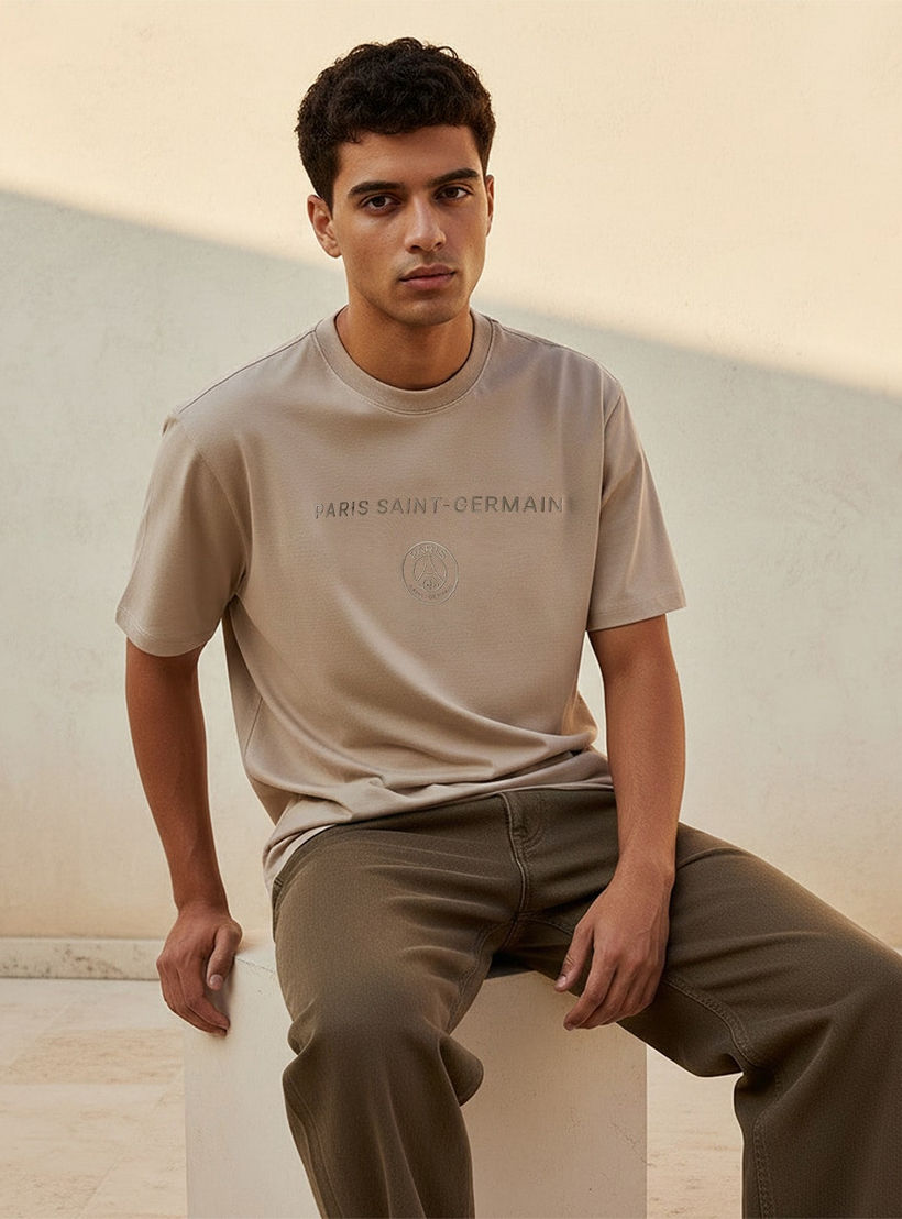 تيشيرت بياقة ضيقة وأكمام قصيرة وقصة عادية من باريس سان جيرمان-men-clothing-tshirtsandpolos-tshirts-image-5