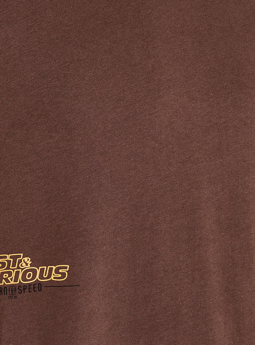 تيشيرت بطبعات وقصة عادية وياقة ضيقة وأكمام قصيرة من فاست آند فيوريوس-men-clothing-tshirtsandpolos-tshirts-image-2