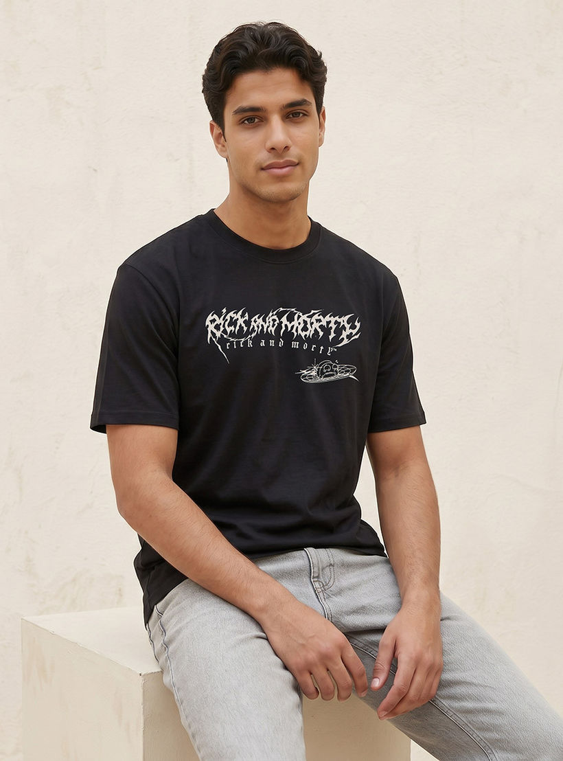 تيشيرت بياقة دائرية وأكمام قصيرة بقصة عادية من ريك أند مورتي-men-clothing-tshirtsandpolos-tshirts-image-5