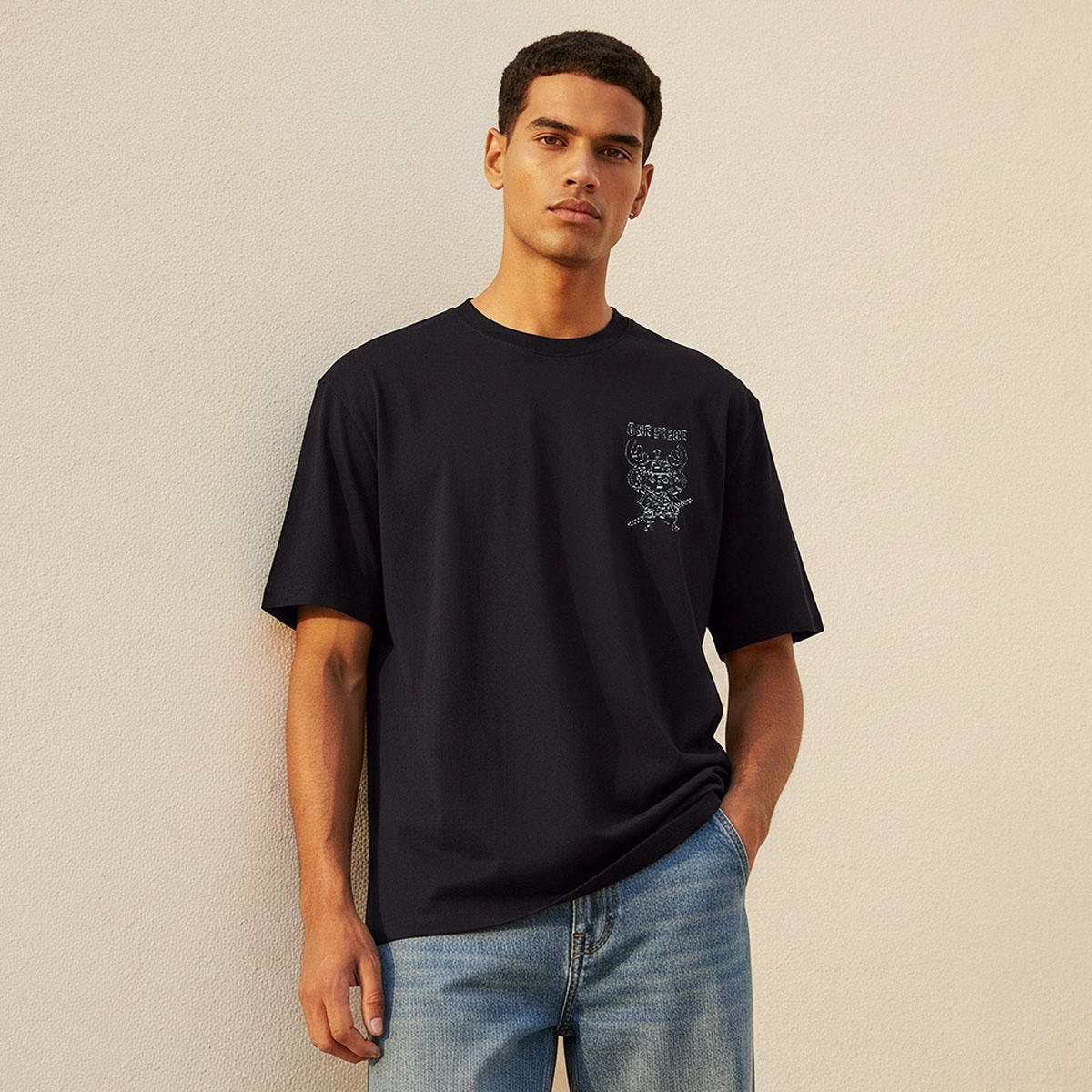 One Piece Regular Fit Crew Neck Short Sleeves T-shirt-men-clothing-tshirtsandpolos-tshirts-image-1