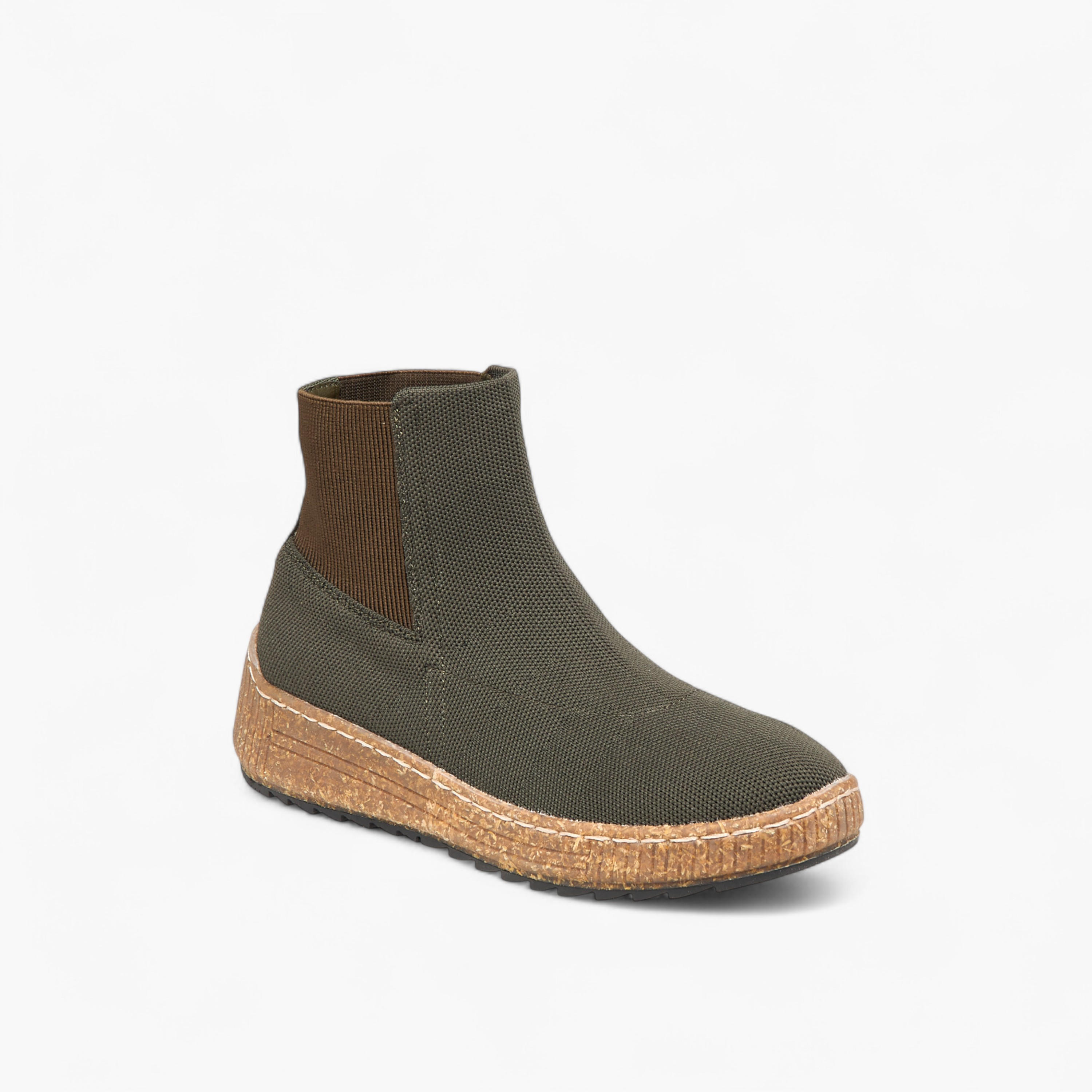 بوت سادة بطول الكاحل من لو كونفورت-women-shoes-boots-image-2