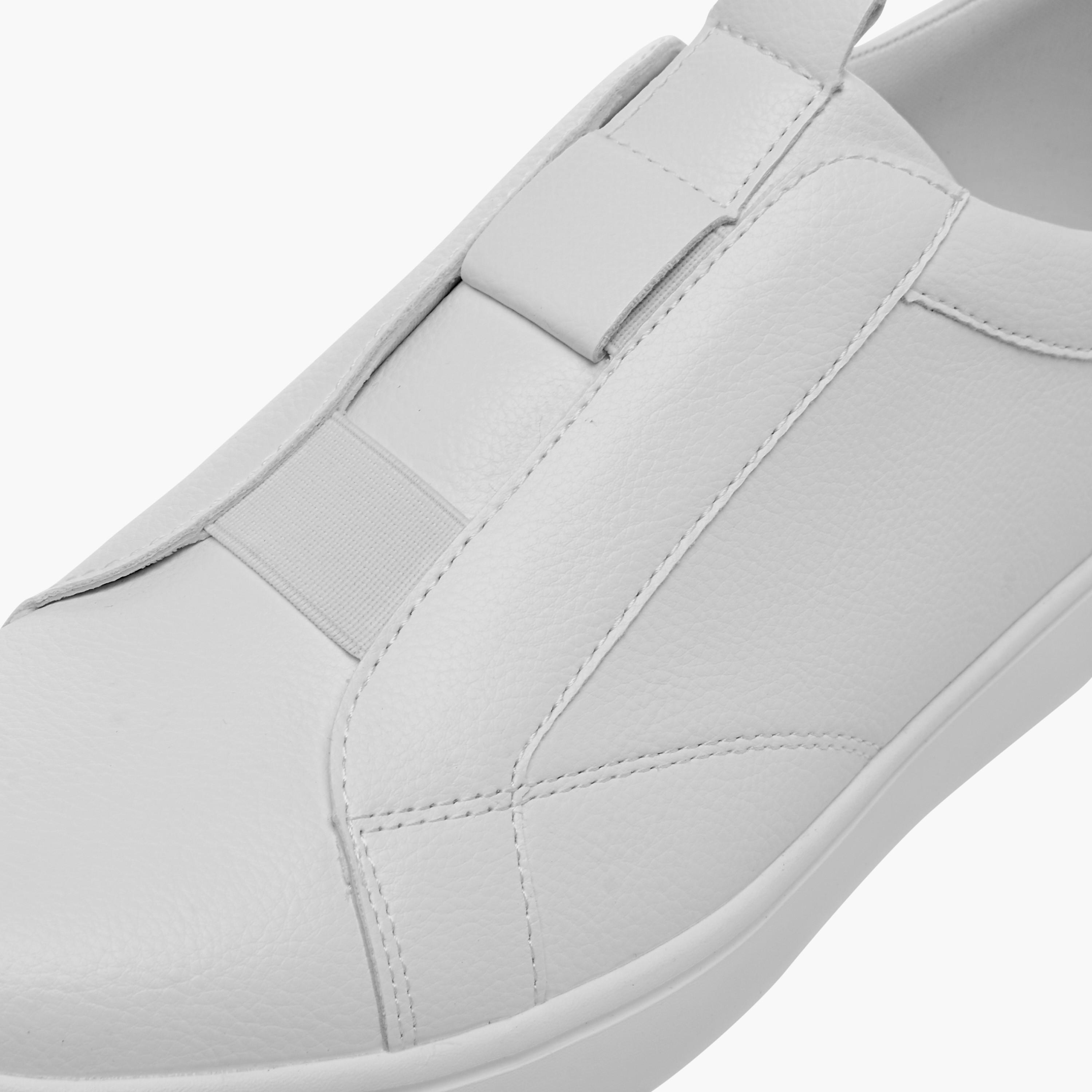 حذاء سنيكرز سهل الارتداء بارز الملمس بألسنة سحب من إل بي إل من شو إكسبرس-men-shoes-sneakers-image-4