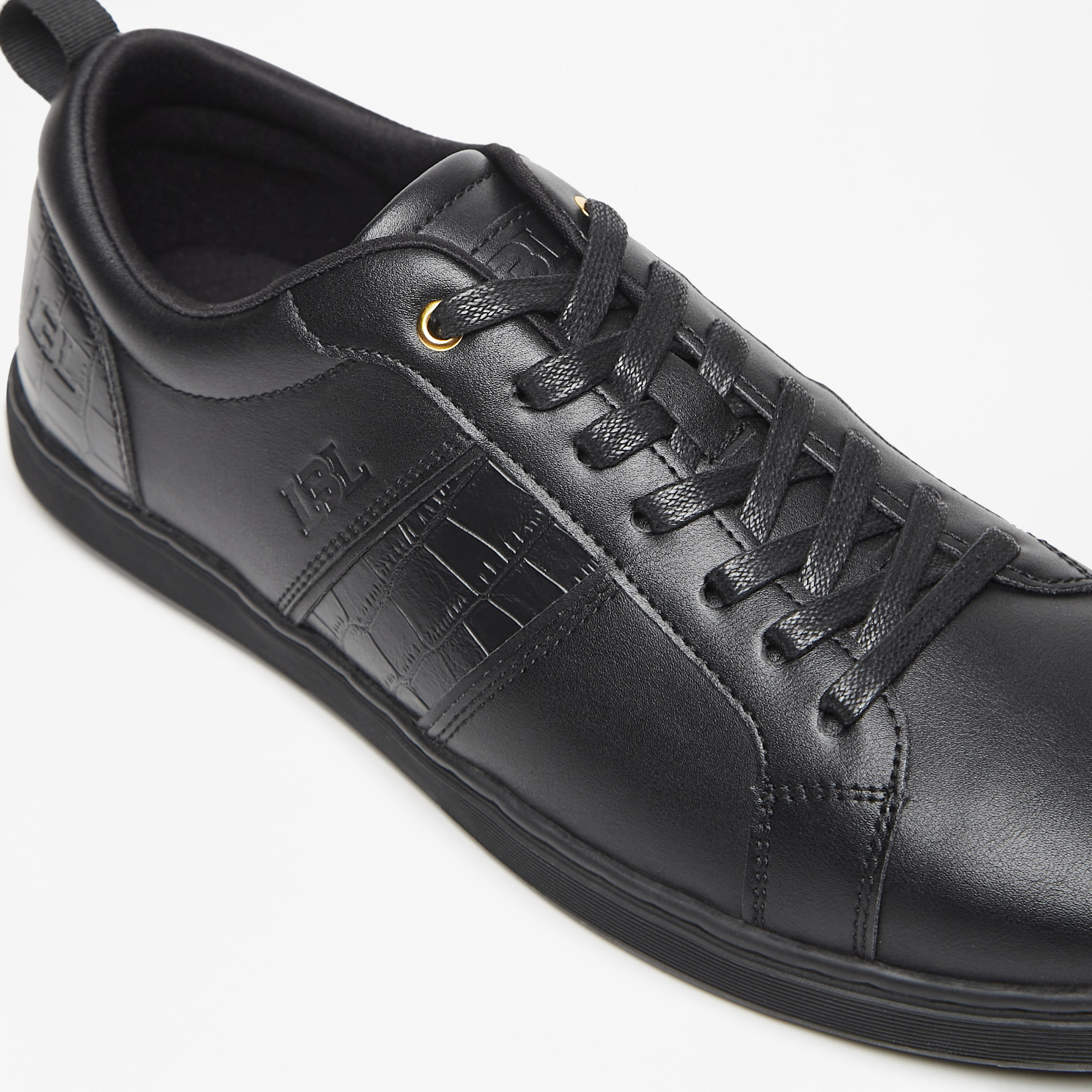 حذاء سنيكرز بارز الملمس برباط للرجال من إل بي إل من شوإكسبريس-men-shoes-sneakers-image-5