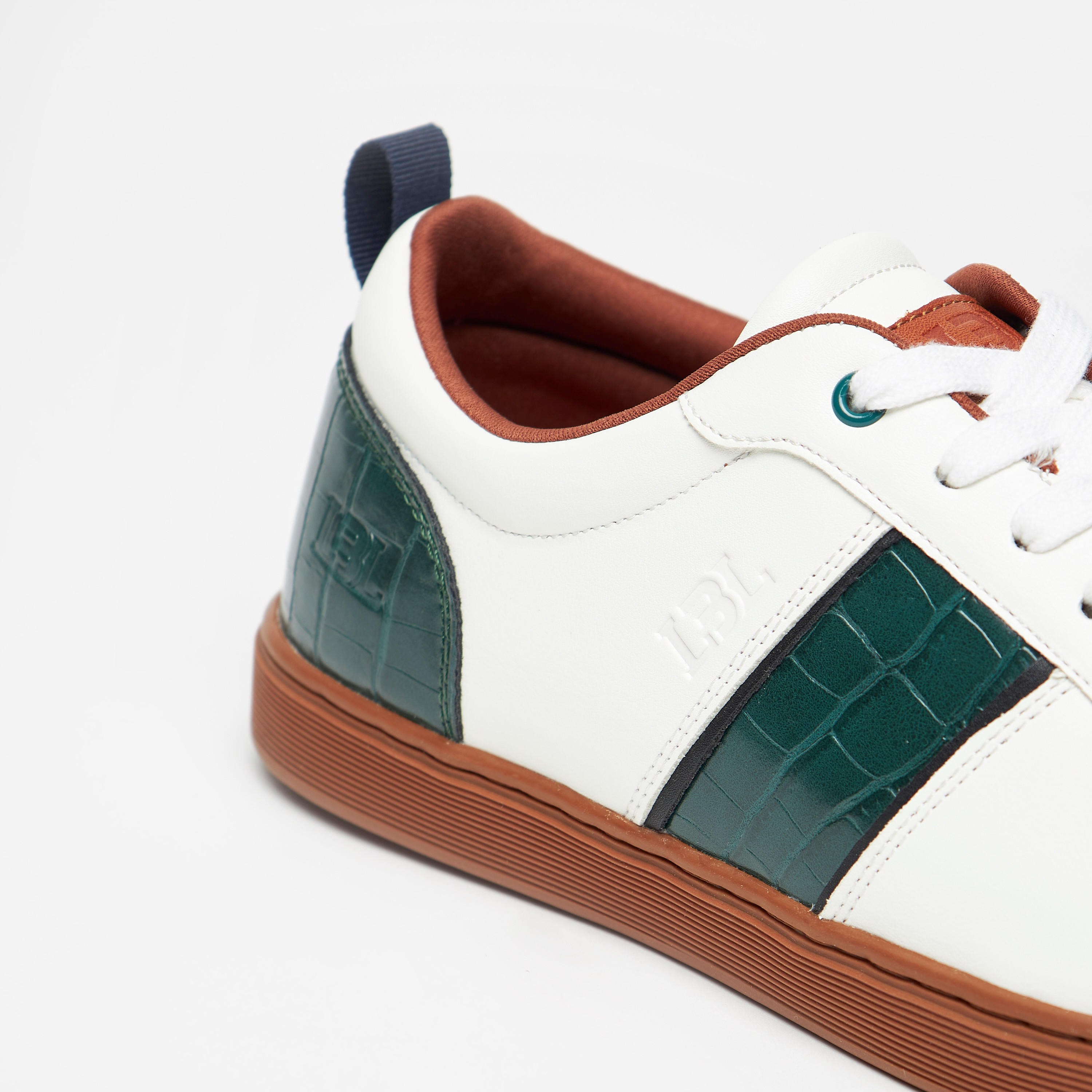 حذاء سنيكرز بارز الملمس برباط للرجال من إل بي إل من شوإكسبريس-men-shoes-sneakers-image-10