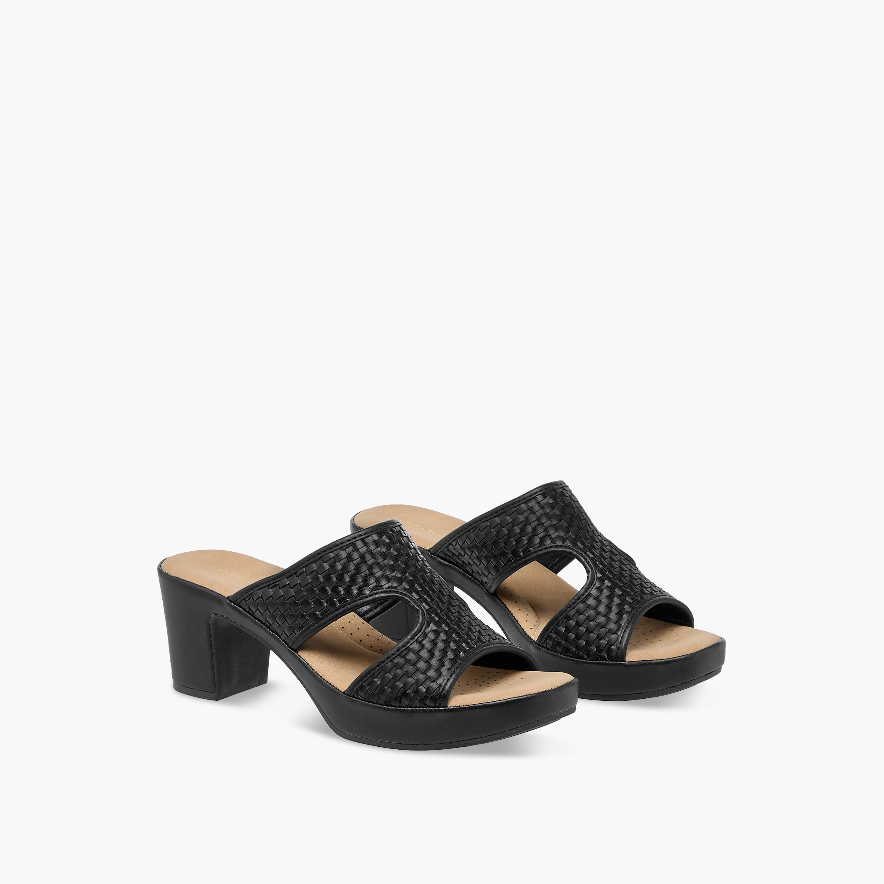 صندل سهل الارتداء وبارز الملمس بكعب سميك من فلورا بيلا-women-shoes-sandals-heeled-image-1