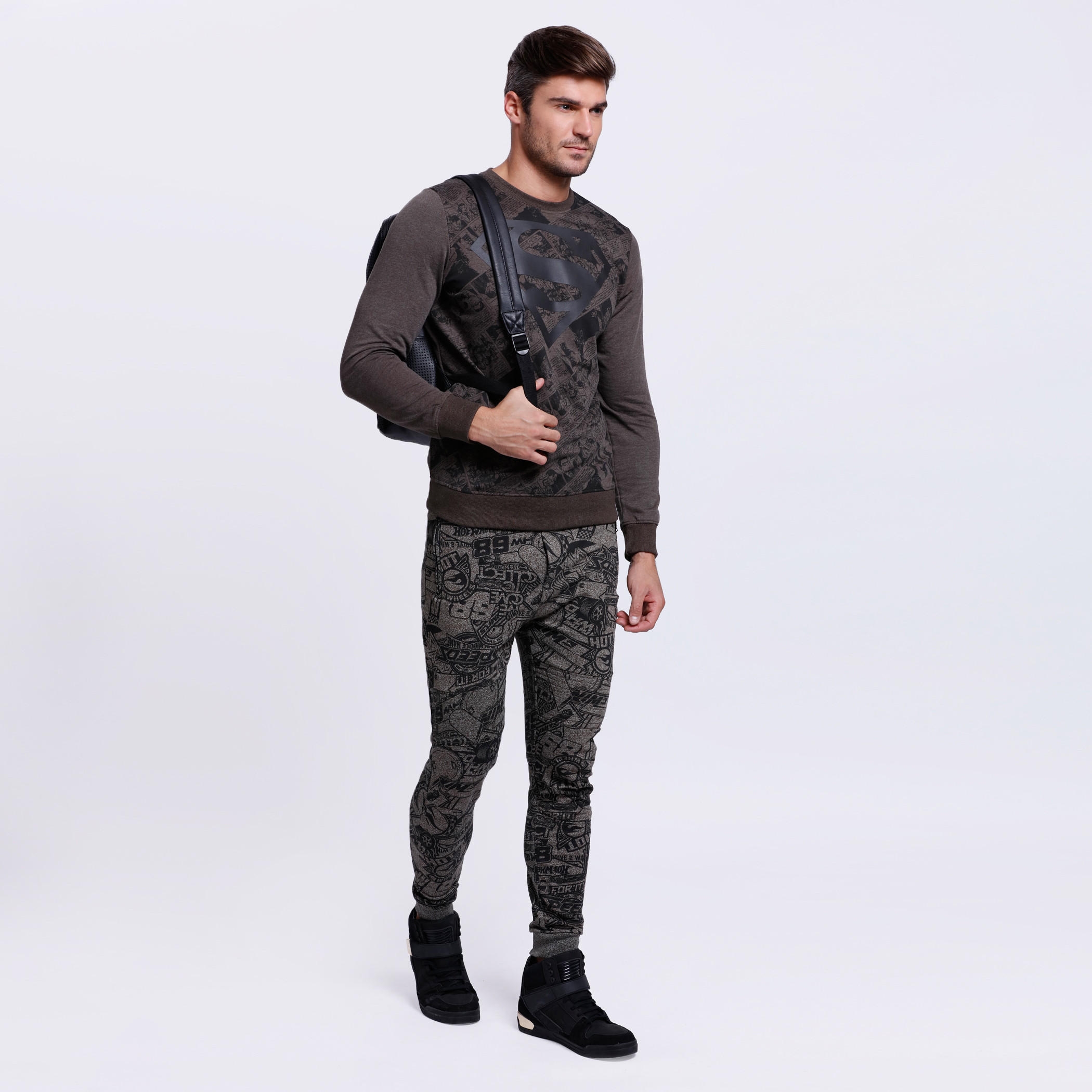 Superman Printed Long Sleeves Pullover-men-winterwear-hoodiesandsweatshirts-image-5