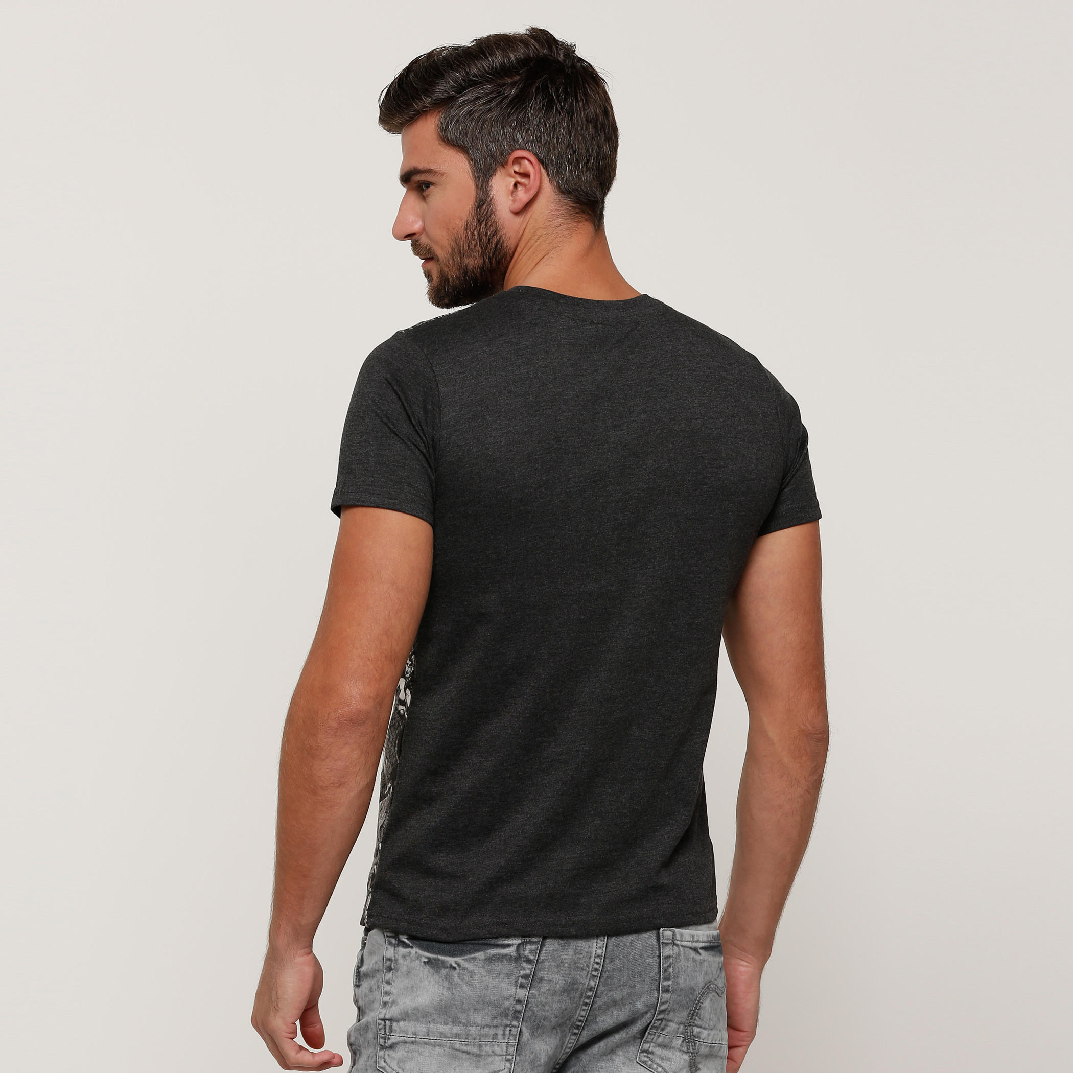 تيشيرت بياقة مستديرة وأكمام قصيرة وطبعات كابتن أمريكا-men-clothing-tshirtsandpolos-tshirts-image-2