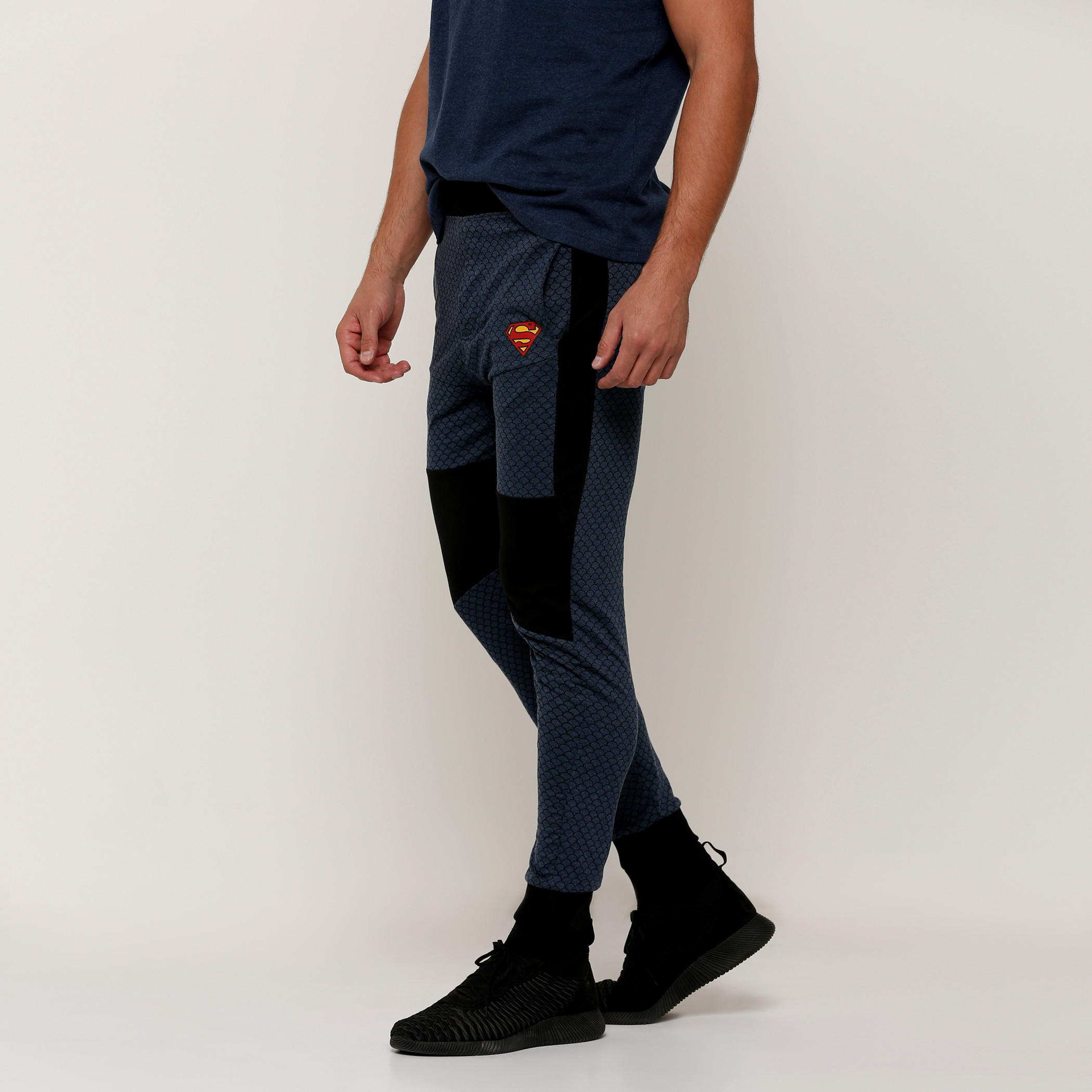 بنطال رياضي طويل بطبعات سوبر مان-men-clothing-bottoms-joggers-image-3