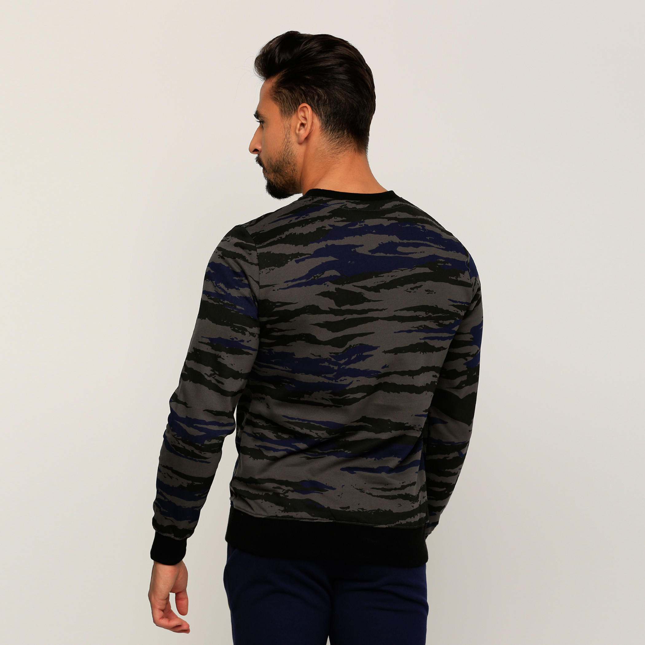 Superman Printed Round Neck Sweatshirt-men-winterwear-hoodiesandsweatshirts-image-2