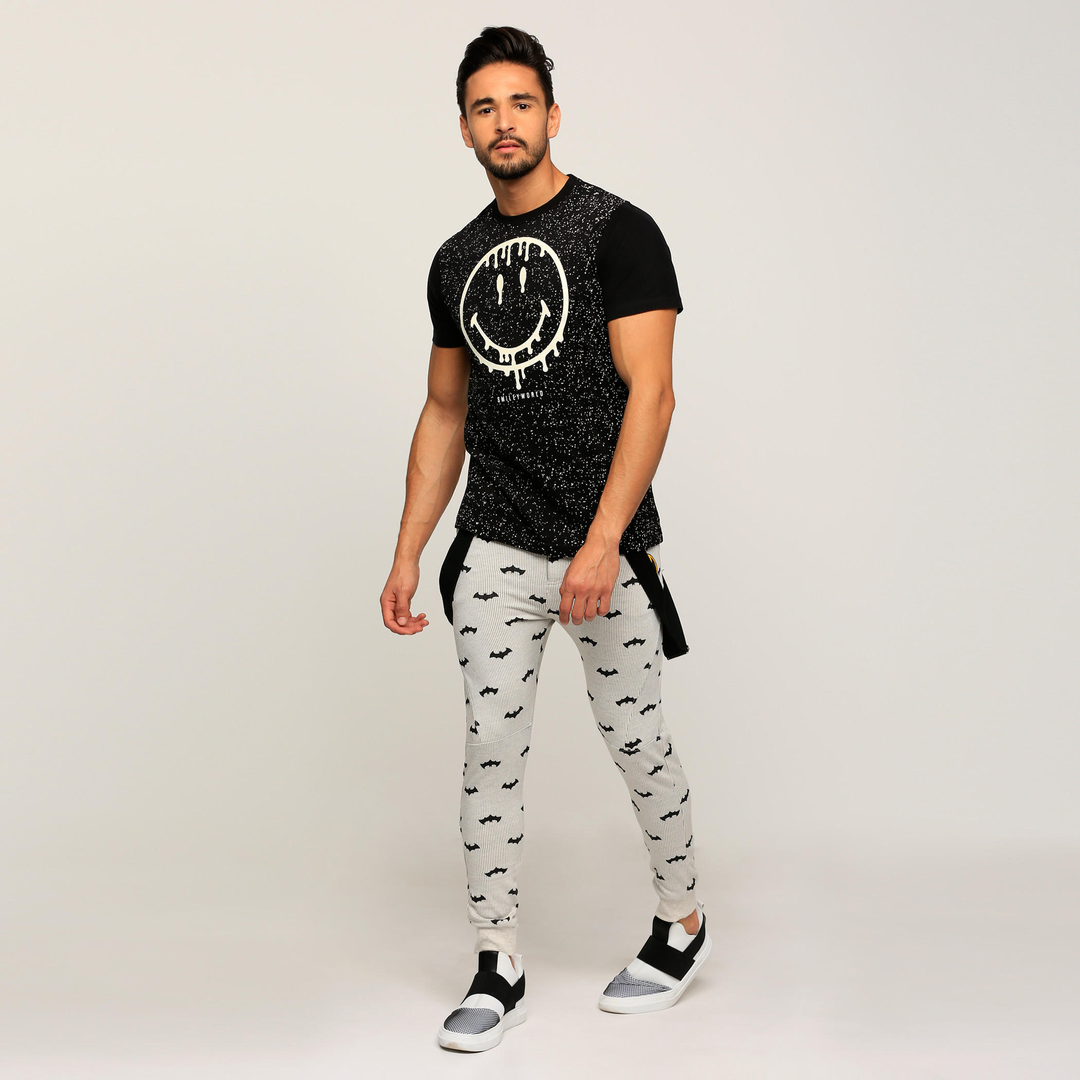 بنطال رياضي طويل بطبعات باتمان-men-clothing-bottoms-joggers-image-1