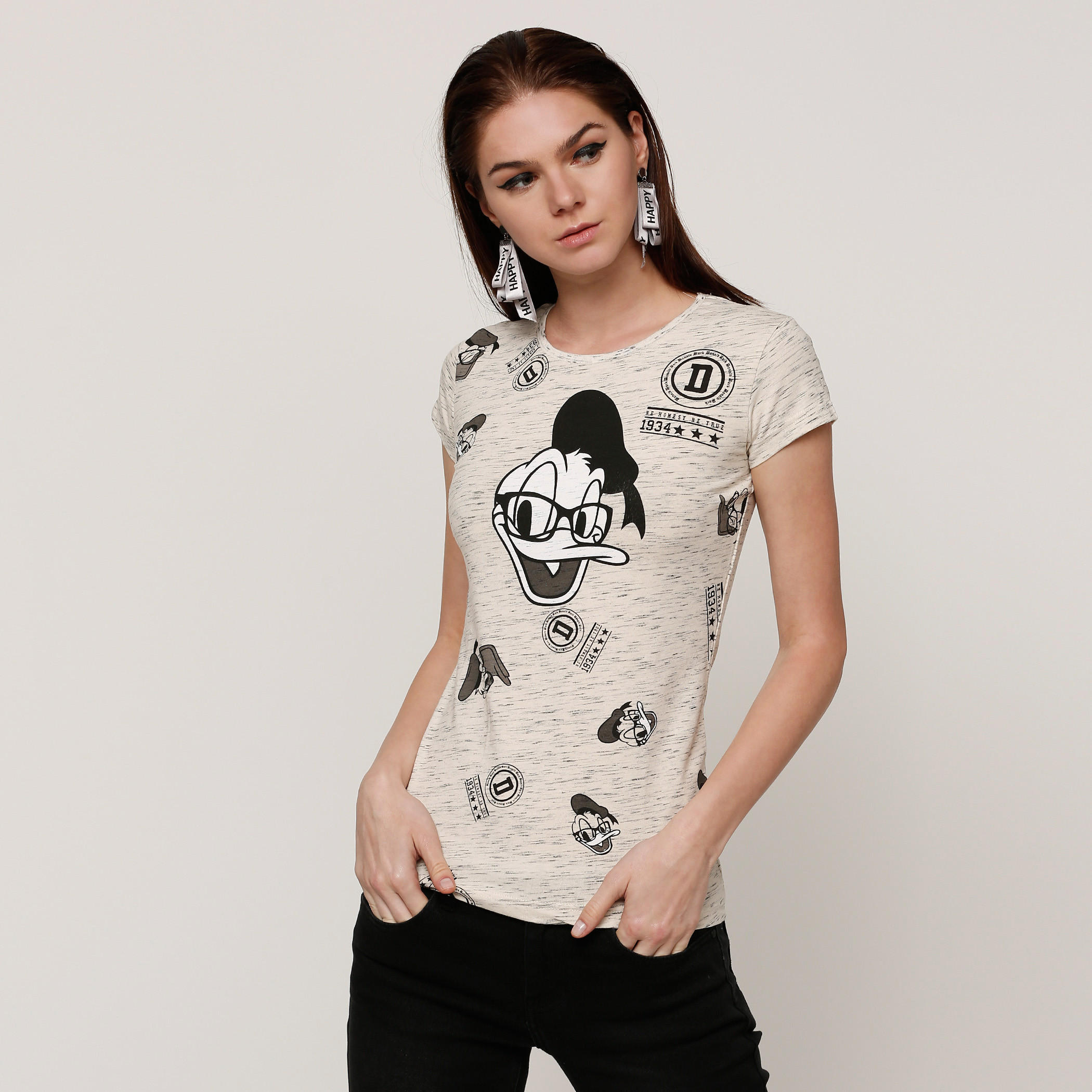 تيشيرت بأكمام كاب وياقة مستديرة وطبعات دونالد داك-women-clothing-tshirts-image-5