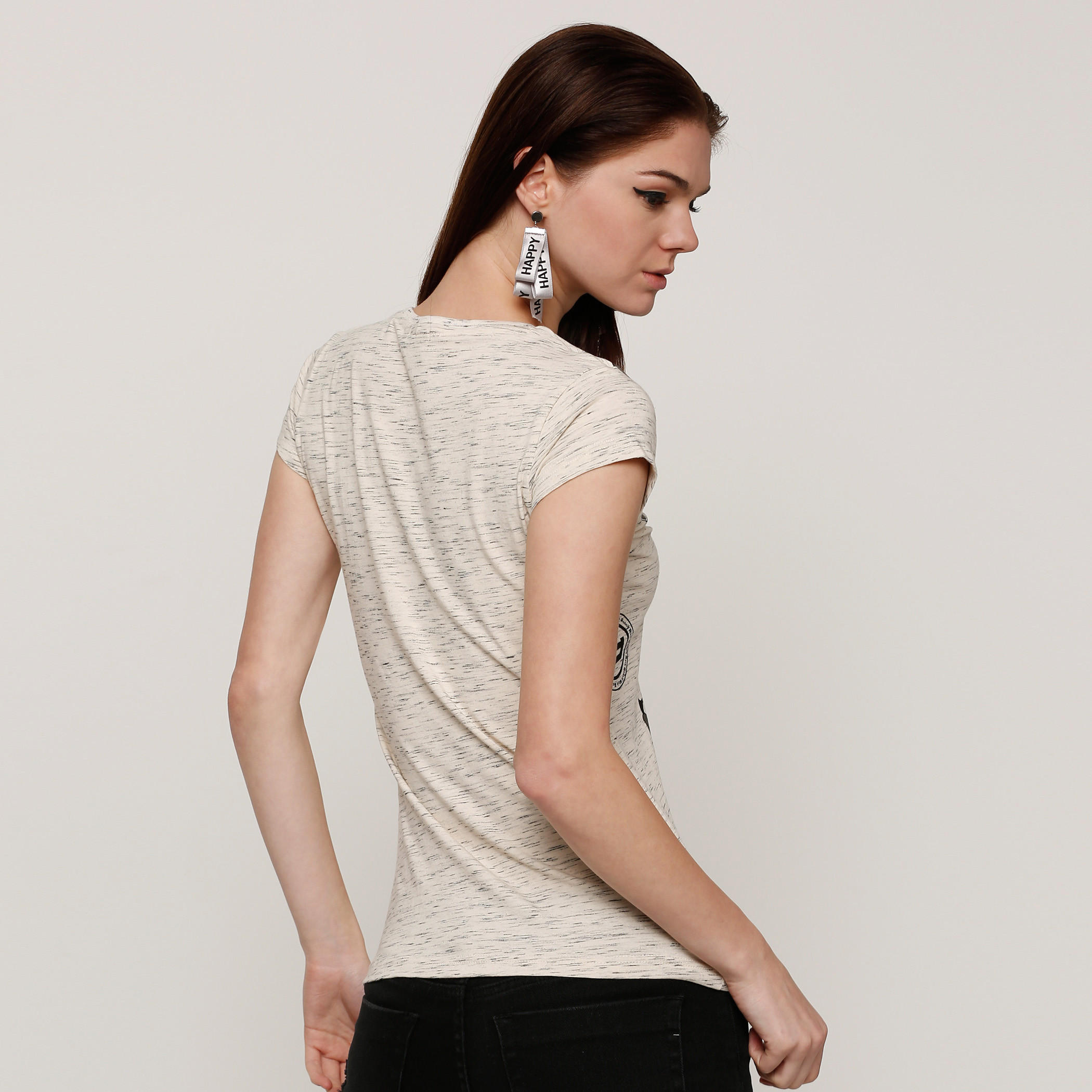 تيشيرت بأكمام كاب وياقة مستديرة وطبعات دونالد داك-women-clothing-tshirts-image-4