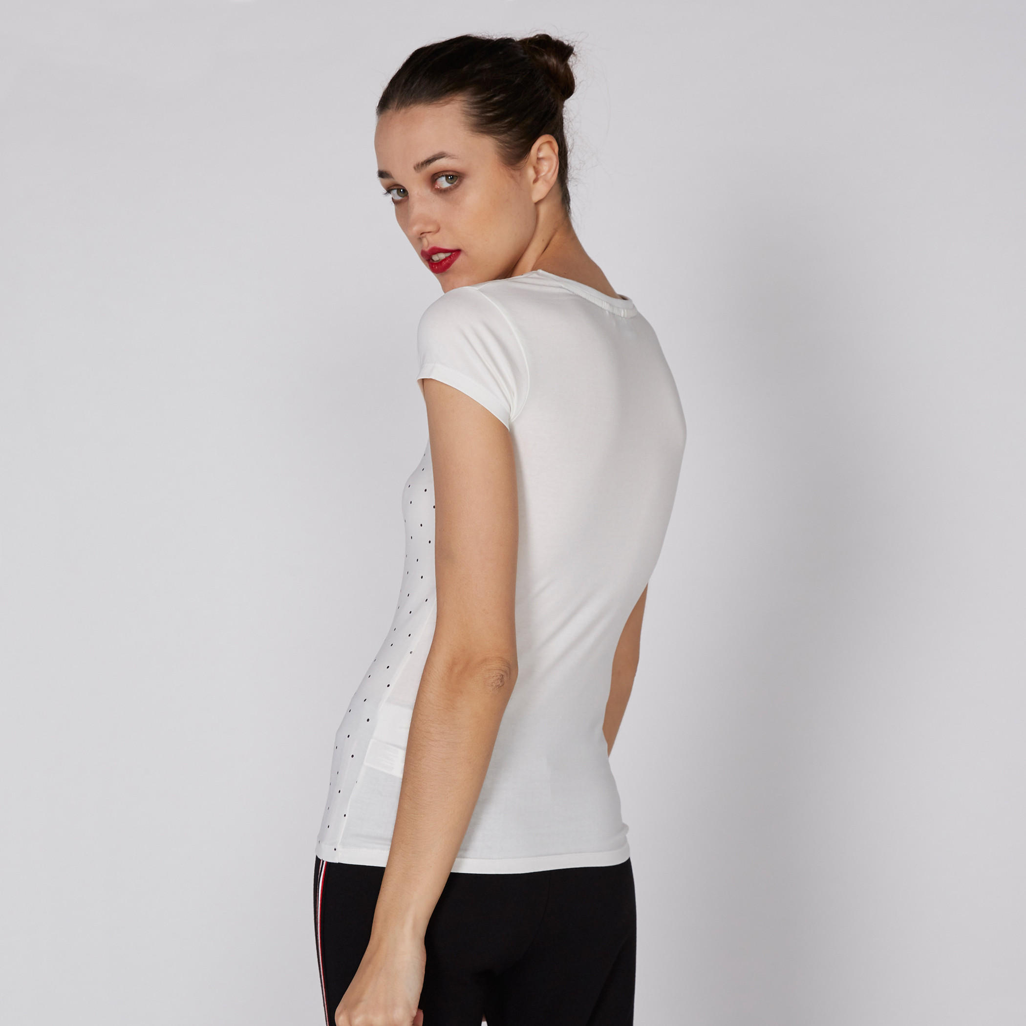تيشيرت بأكمام كاب وياقة مستديرة وطبعات سوبرمان-women-clothing-tshirts-image-3