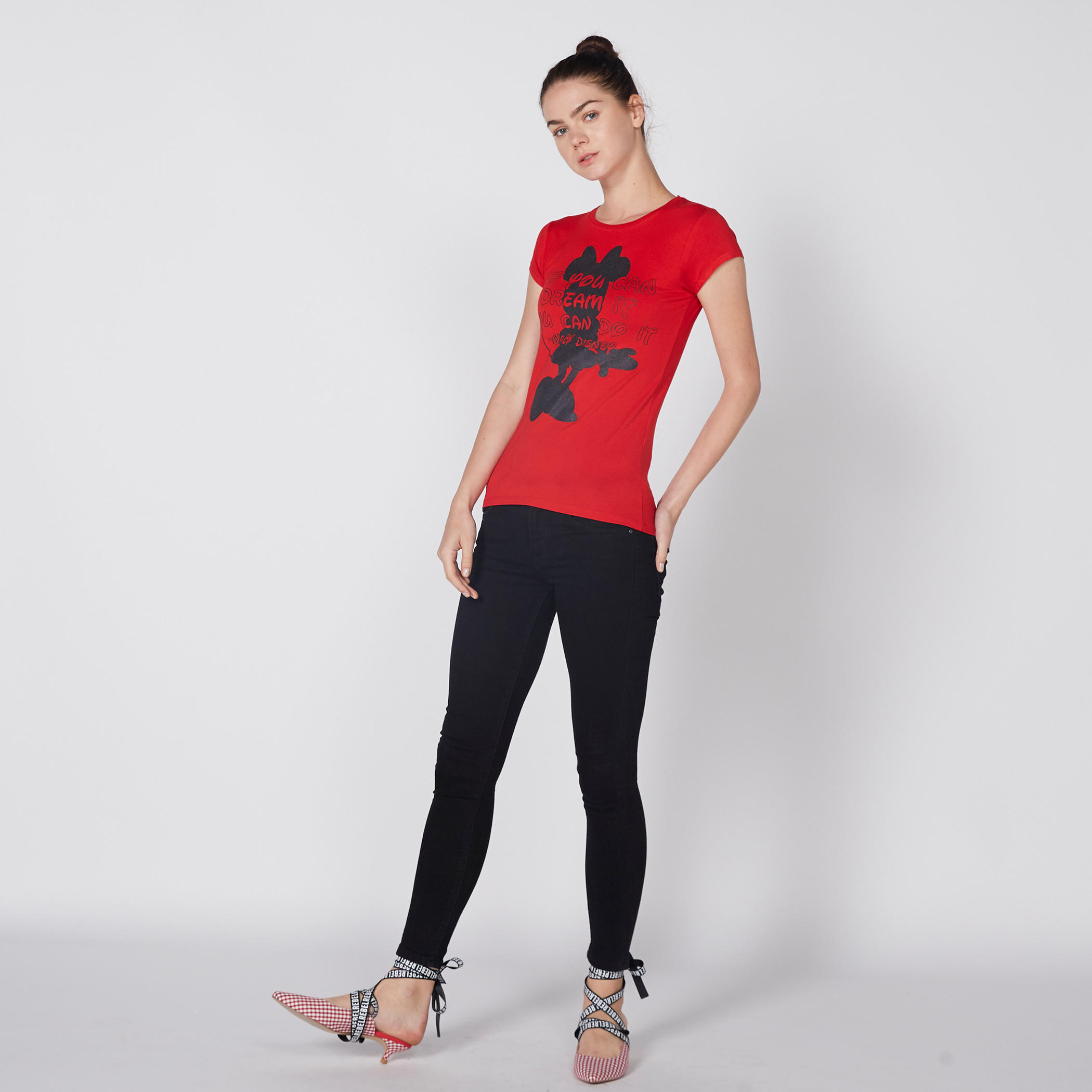 تيشيرت بياقة مستديرة وأكمام قصيرة وطبعات ميني ماوس-women-clothing-tshirts-image-1