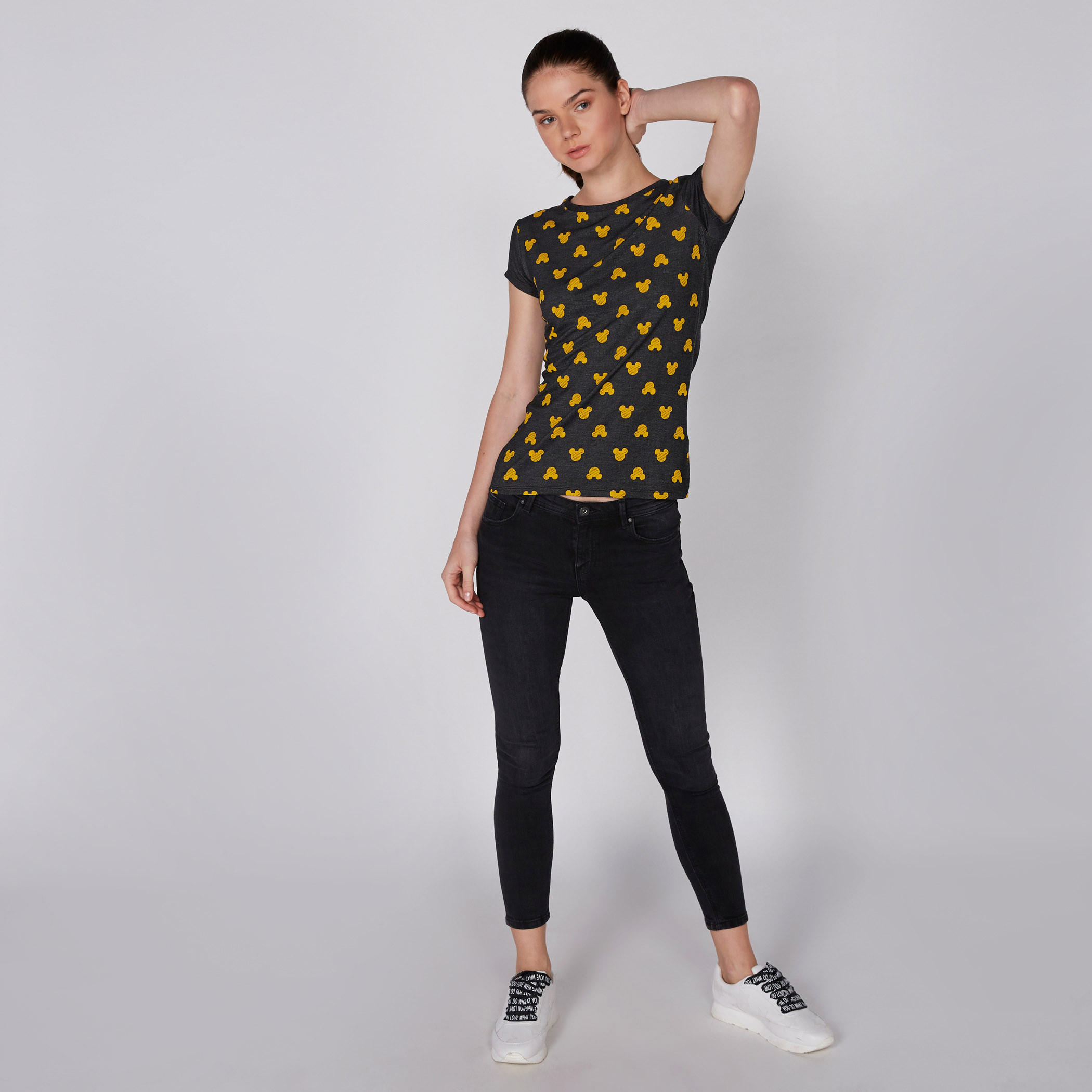 تيشيرت بأكمام كاب وياقة مستديرة مع طبعات ميكي ماوس-women-clothing-tshirts-image-2