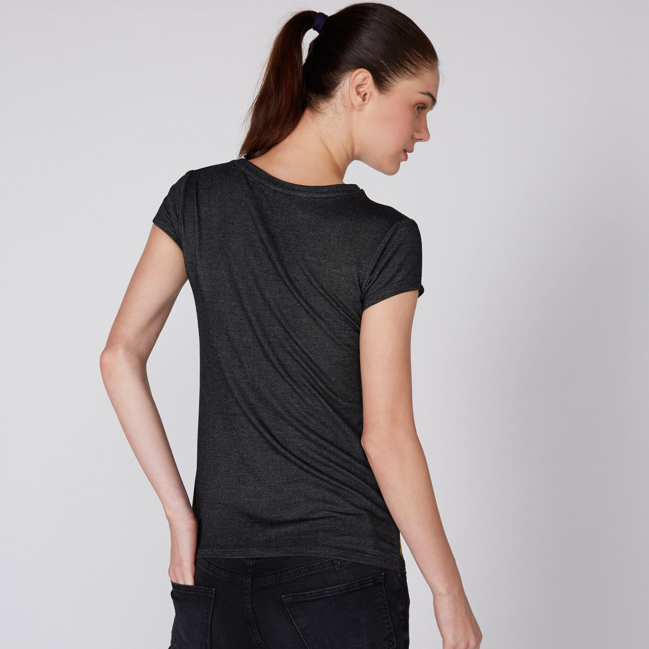 تيشيرت بأكمام كاب وياقة مستديرة مع طبعات ميكي ماوس-women-clothing-tshirts-image-4