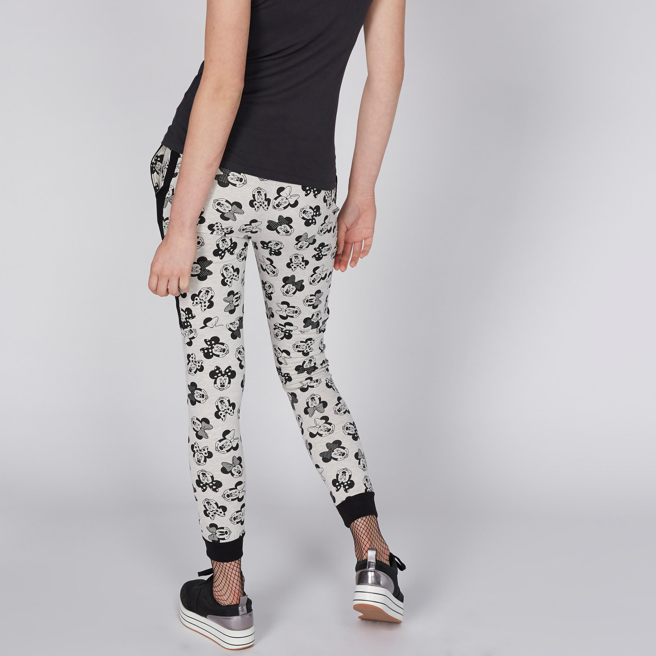 بنطال رياضي بخصر مطّاطي وطبعات ميكي ماوس-women-clothing-bottoms-joggers-image-5