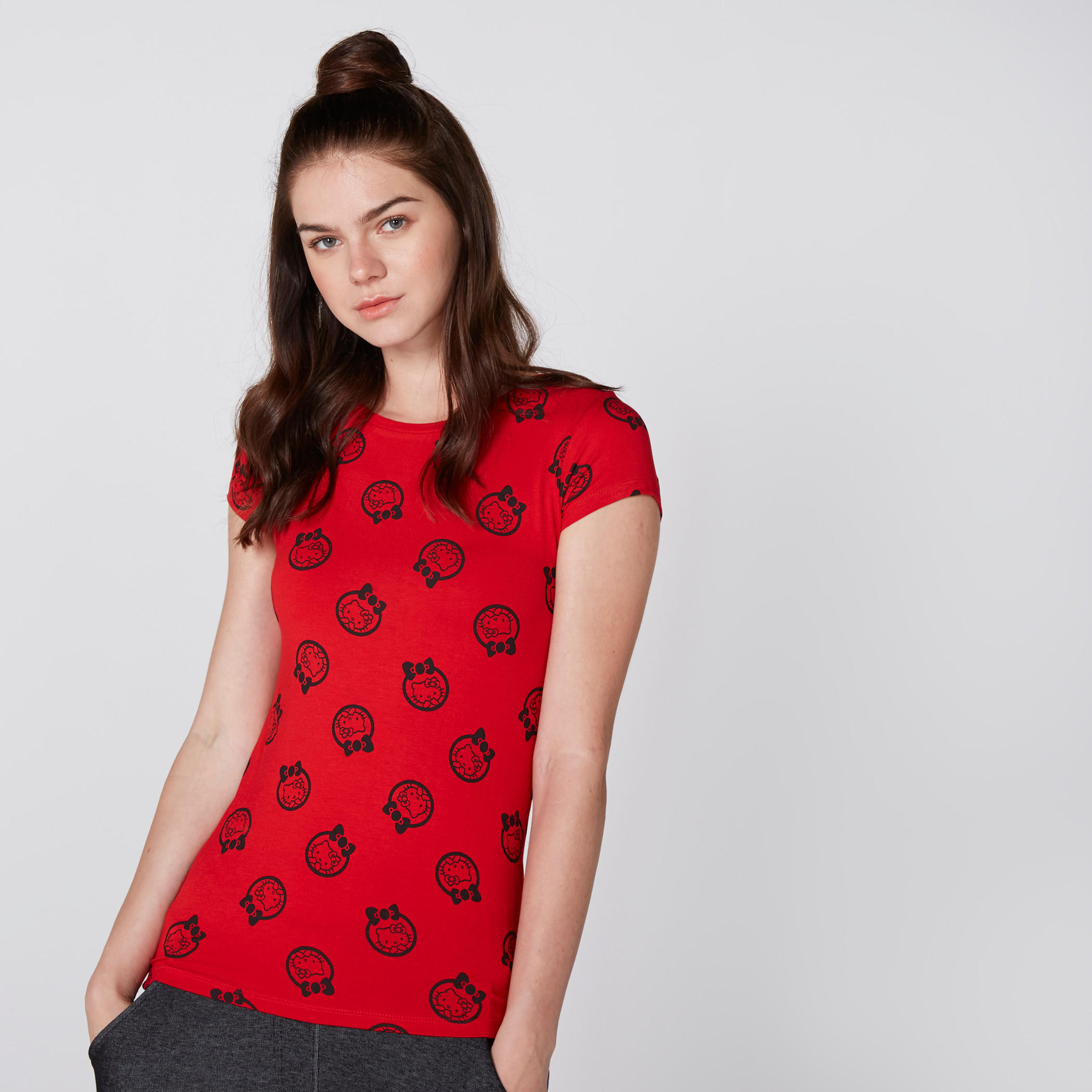 تيشيرت بياقة مستديرة وأكمام كاب وطبعات هالو كيتي-women-clothing-tshirts-image-1