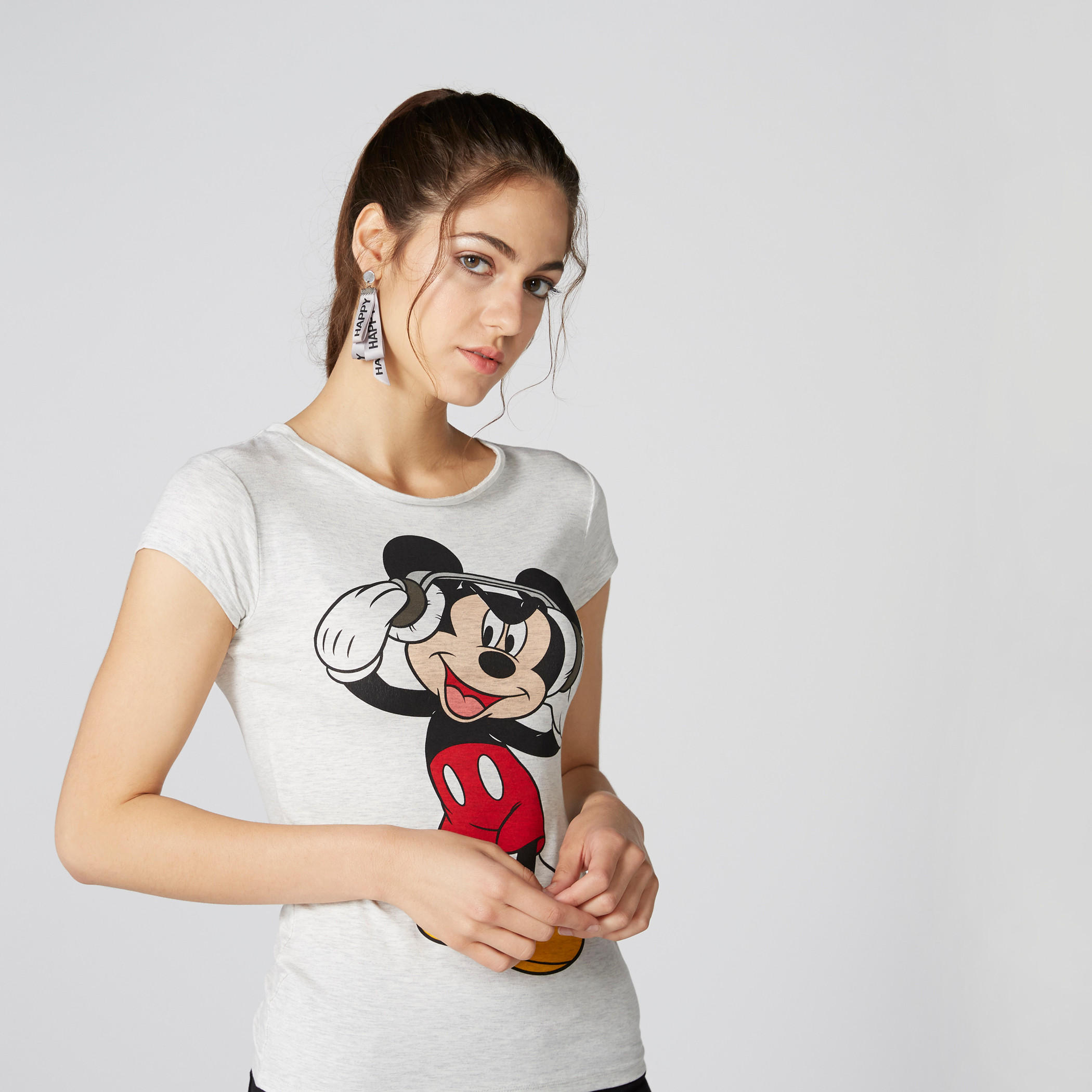 تيشيرت بطبعات ميكي ماوس بياقة مستديرة وأكمام كاب-women-clothing-tshirts-image-1
