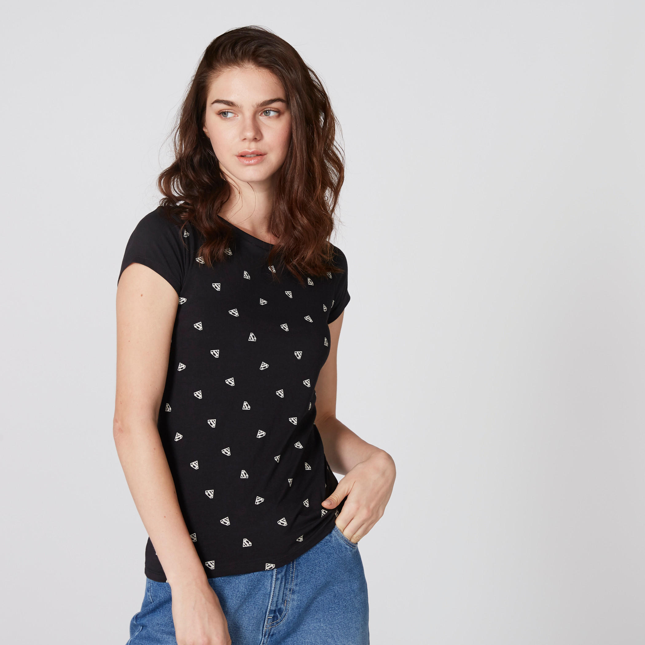 تيشيرت بياقة مستديرة وأكمام كاب وطبعات سوبرمان-women-clothing-tshirts-image-1
