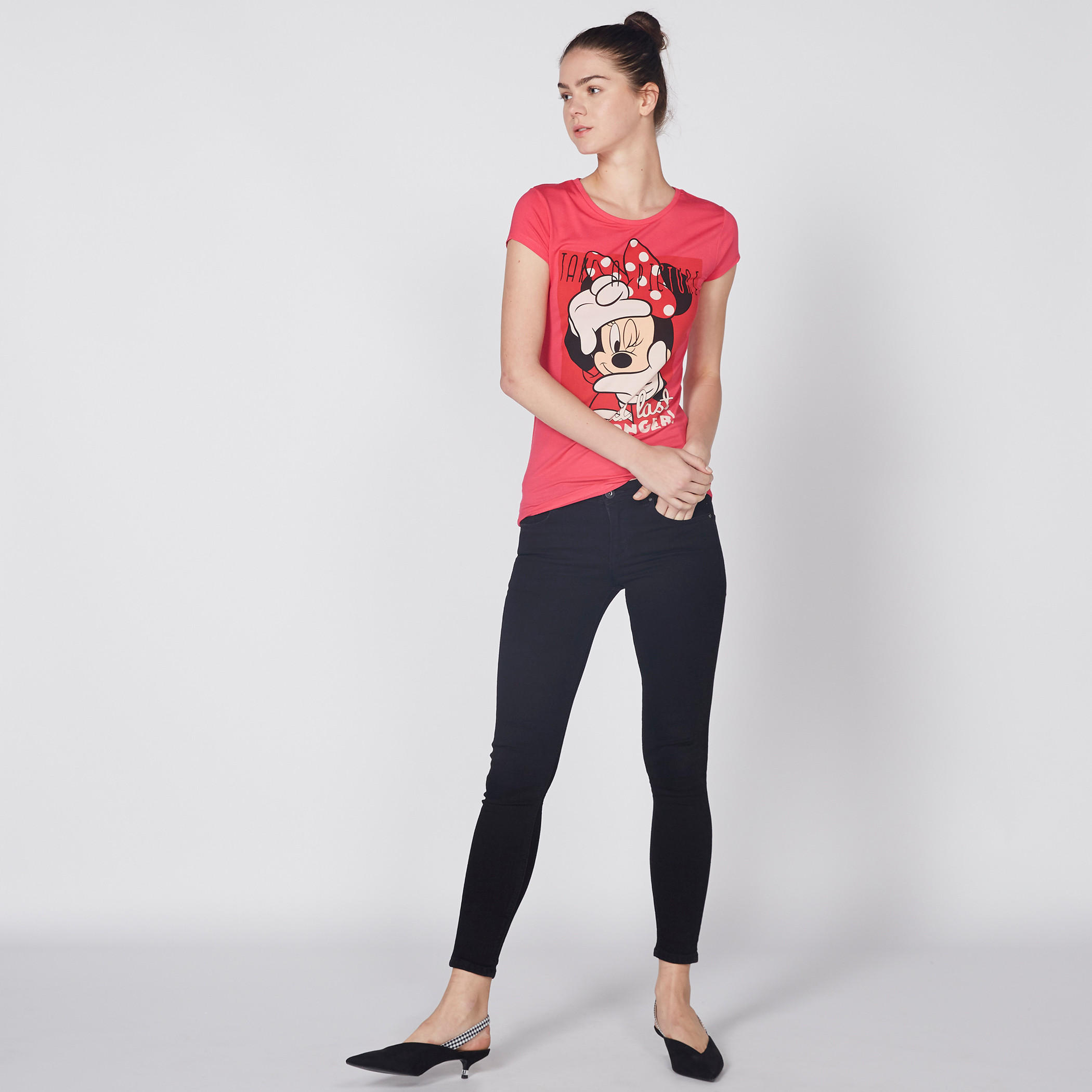 تيشيرت بياقة مستديرة وأكمام كاب وطبعات ميني ماوس-women-clothing-tshirts-image-2