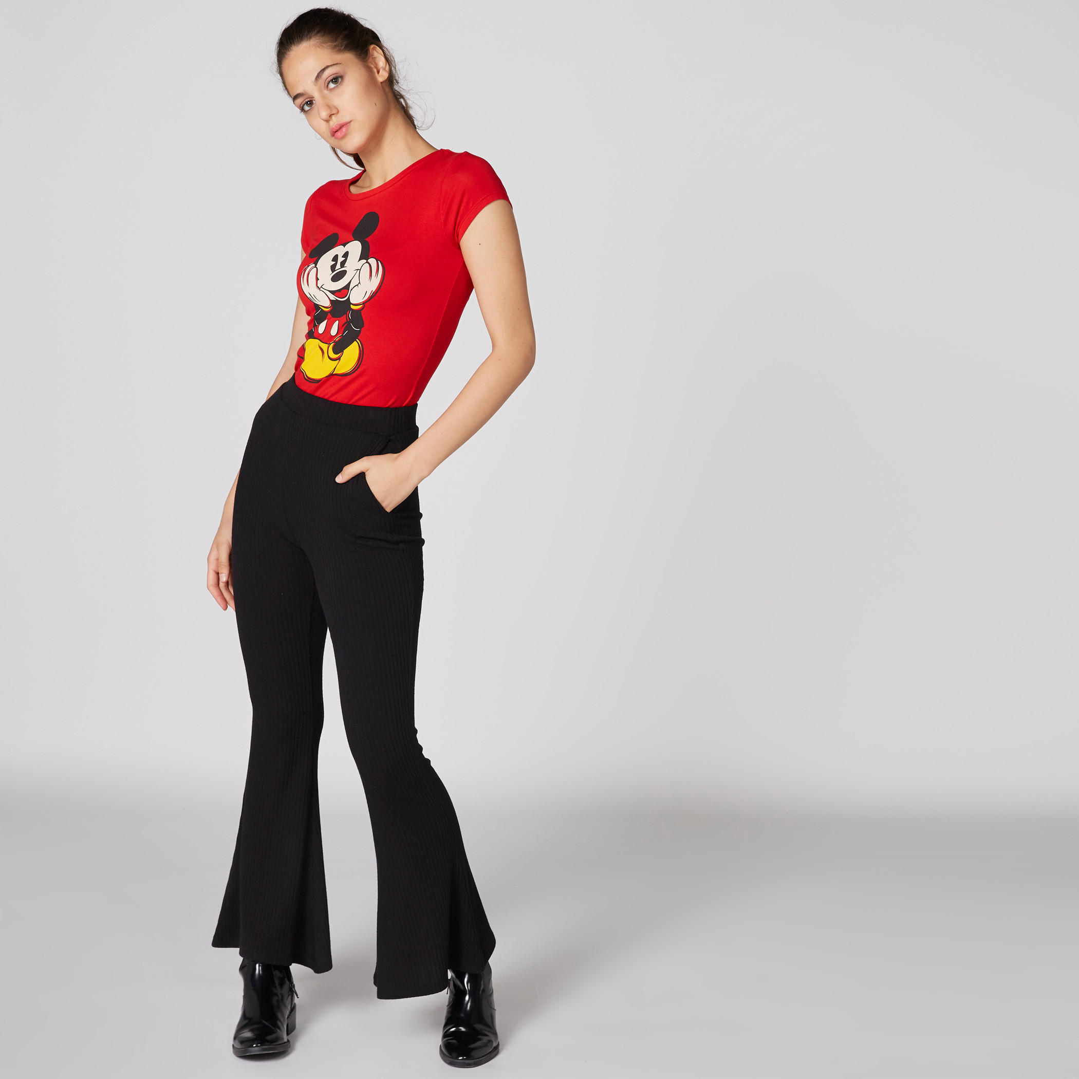 تيشيرت بأكمام كاب وياقة مستديرة وطبعات ميكي ماوس-women-clothing-tshirts-image-2
