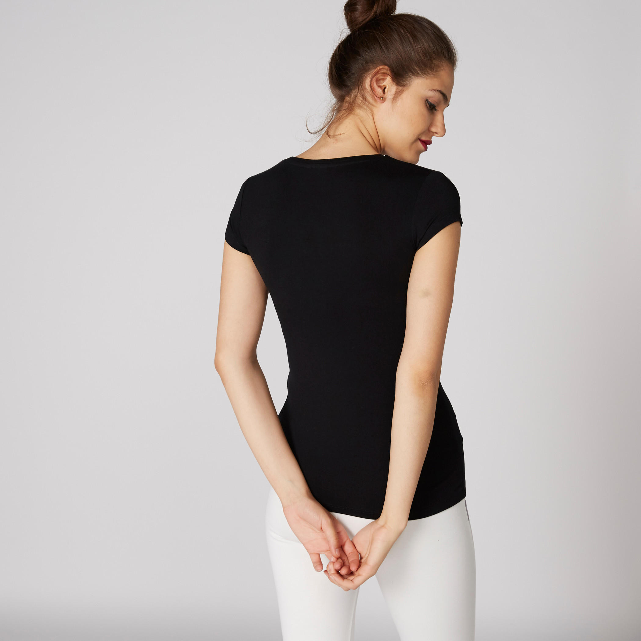 تيشيرت بطبعات ميكي ماوس وأصدقائه بياقة مستديرة-women-clothing-tshirts-image-2