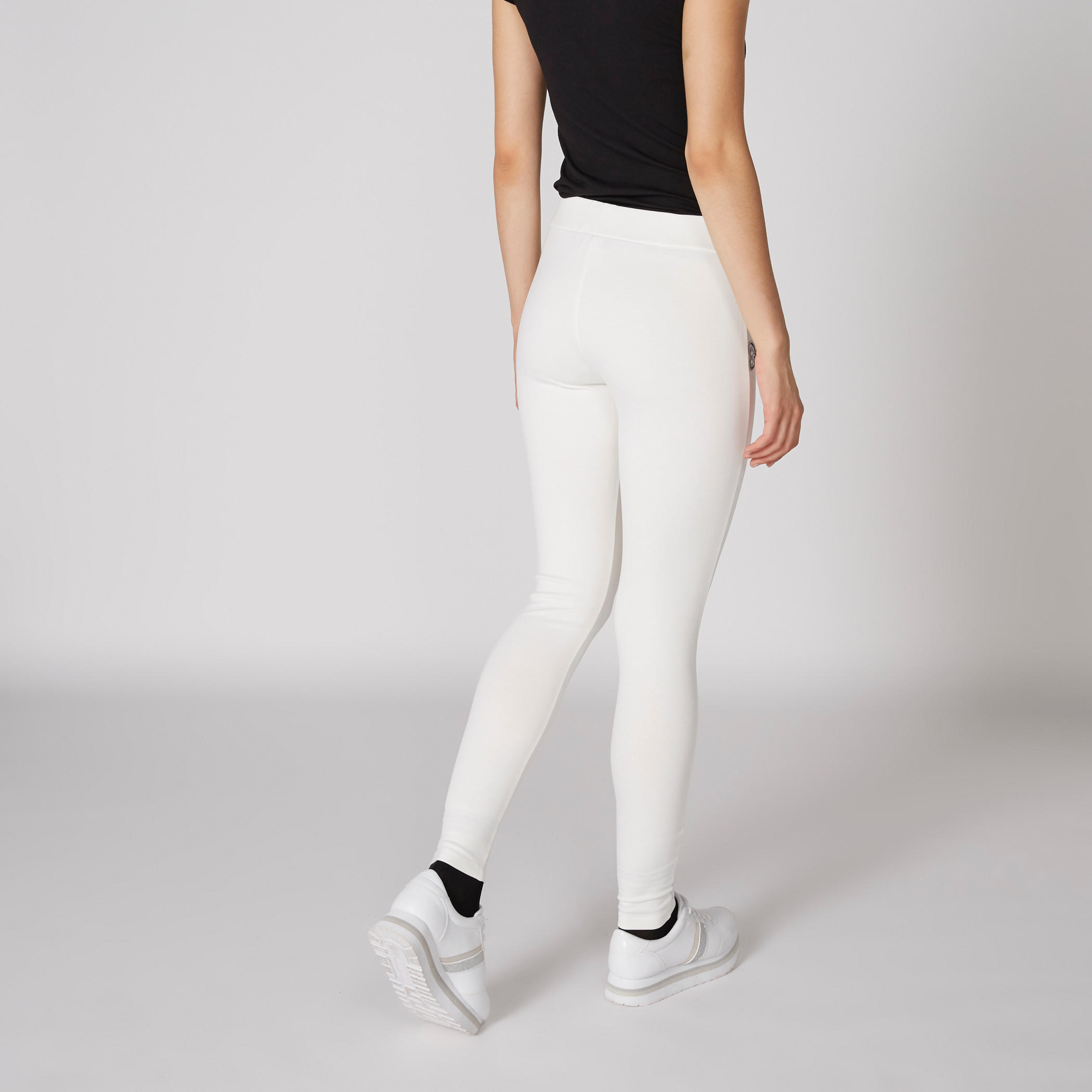 بنطال ليقنز طويل بحزام خصر مطّاطي وطبعات ميكي ماوس-women-clothing-bottoms-leggings-image-2