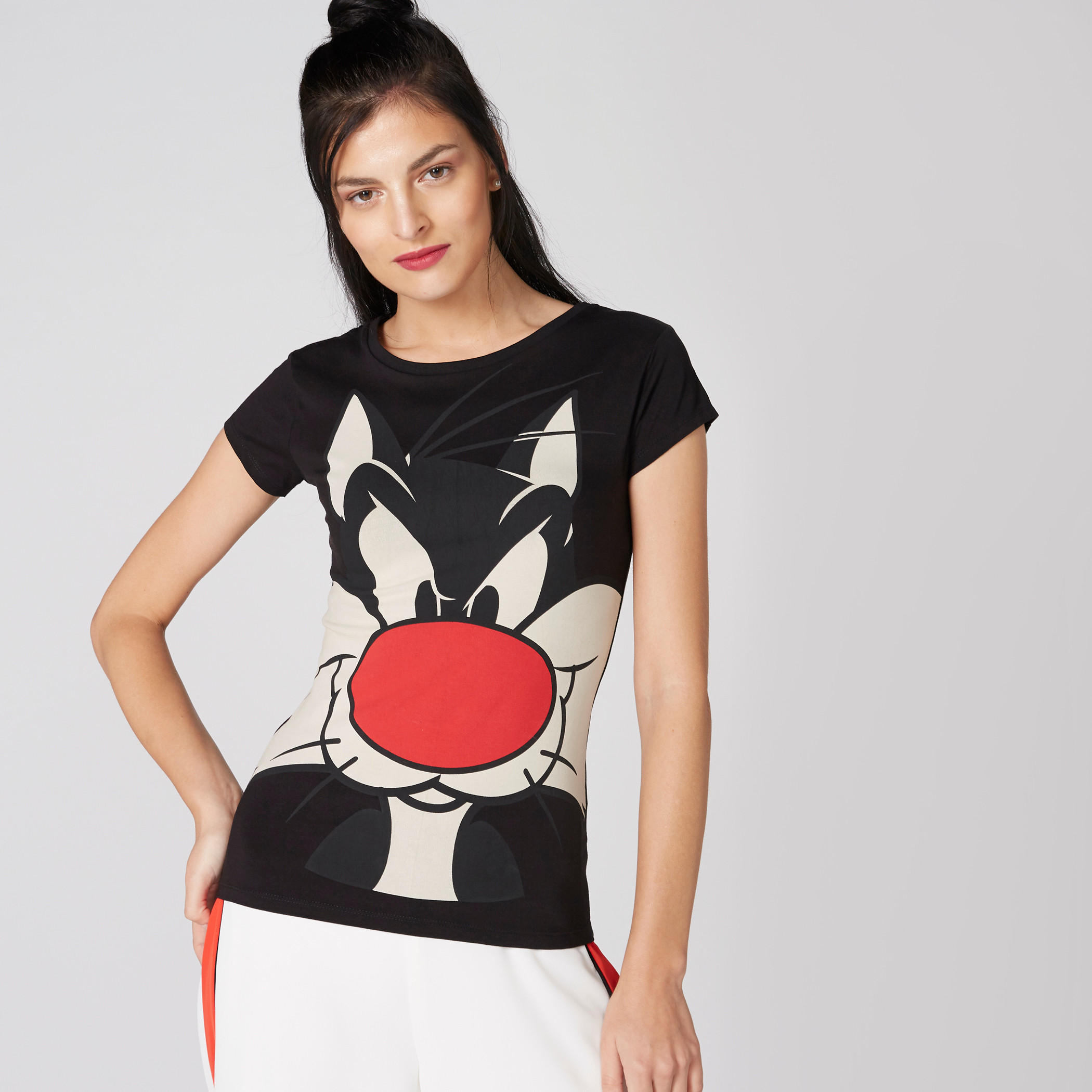 تيشيرت بأكمام كاب وياقة مستديرة وطبعات القط سيلفيستر-women-clothing-tshirts-image-3
