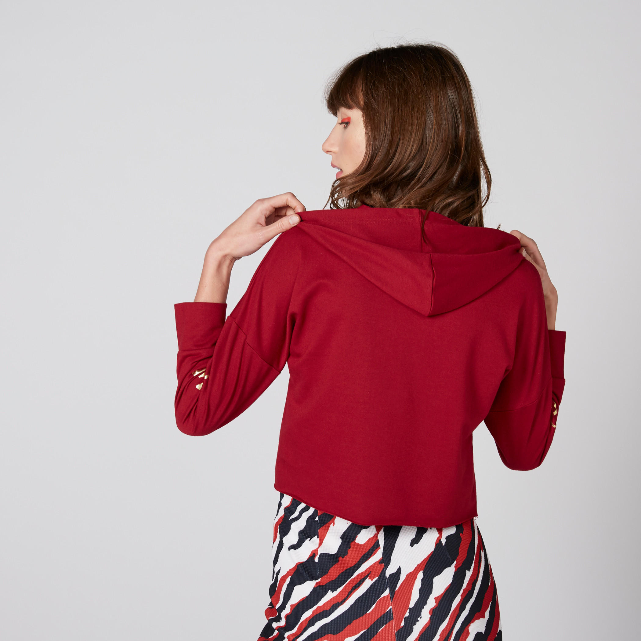 تيشيرت بقبعة وأكمام طويلة وطبعات هالو كيتي-women-winterwear-hoodiesandsweatshirts-hoodies-image-2
