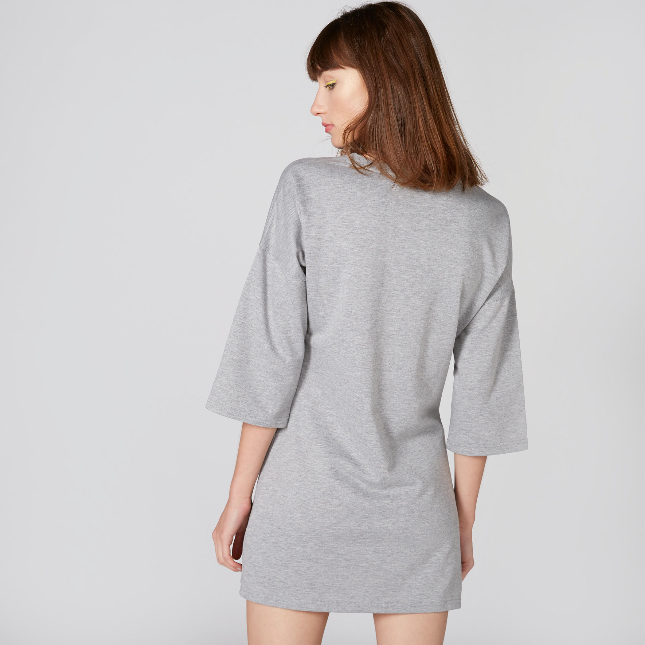 فستان قصير بياقة ضيّقة وأكمام 3/4 وطبعات ميكي ماوس-women-clothing-tshirts-image-2
