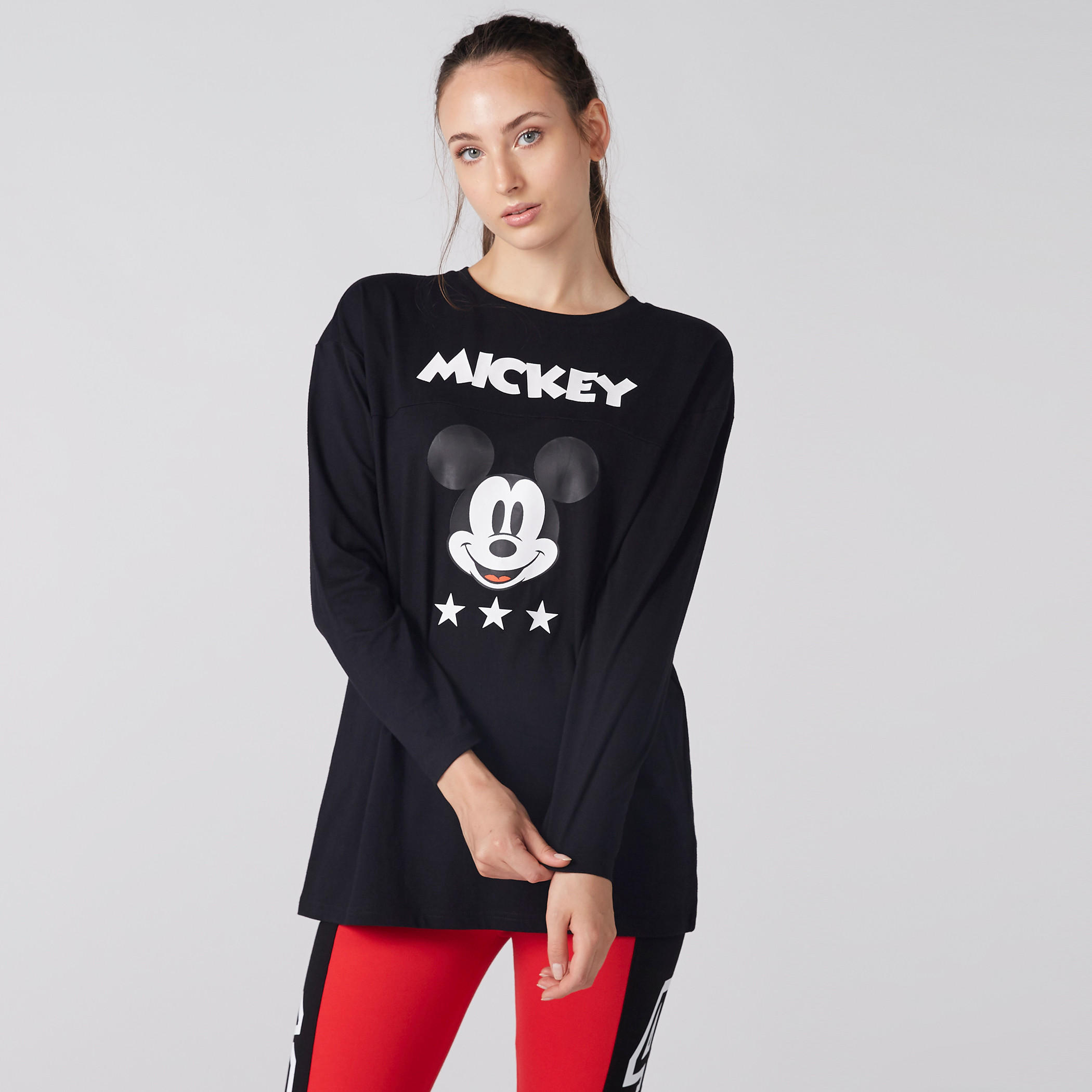 تيشيرت بياقة مستديرة وأكمام طويلة وطبعات ميكي ماوس-women-clothing-tshirts-image-1