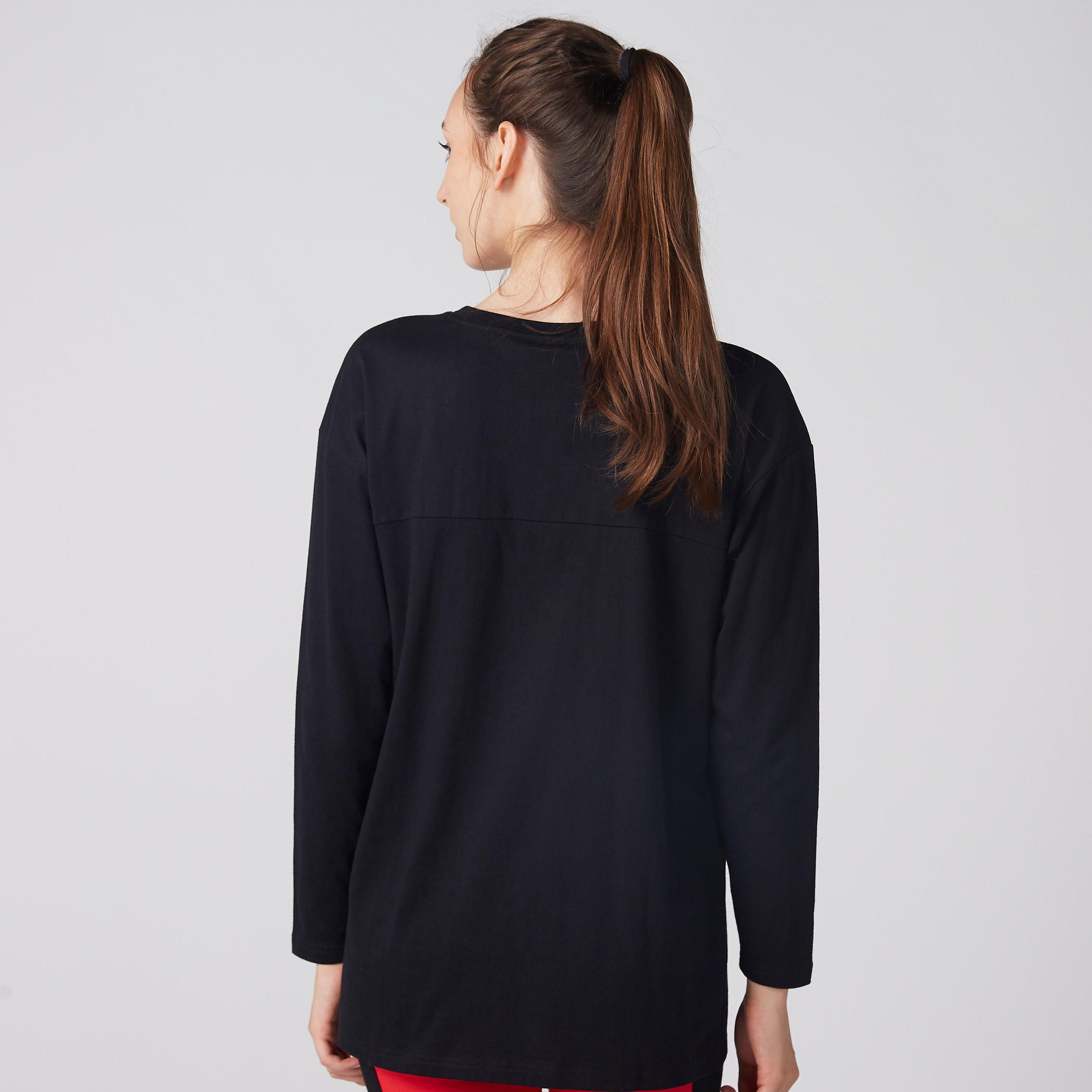تيشيرت بياقة مستديرة وأكمام طويلة وطبعات ميكي ماوس-women-clothing-tshirts-image-2
