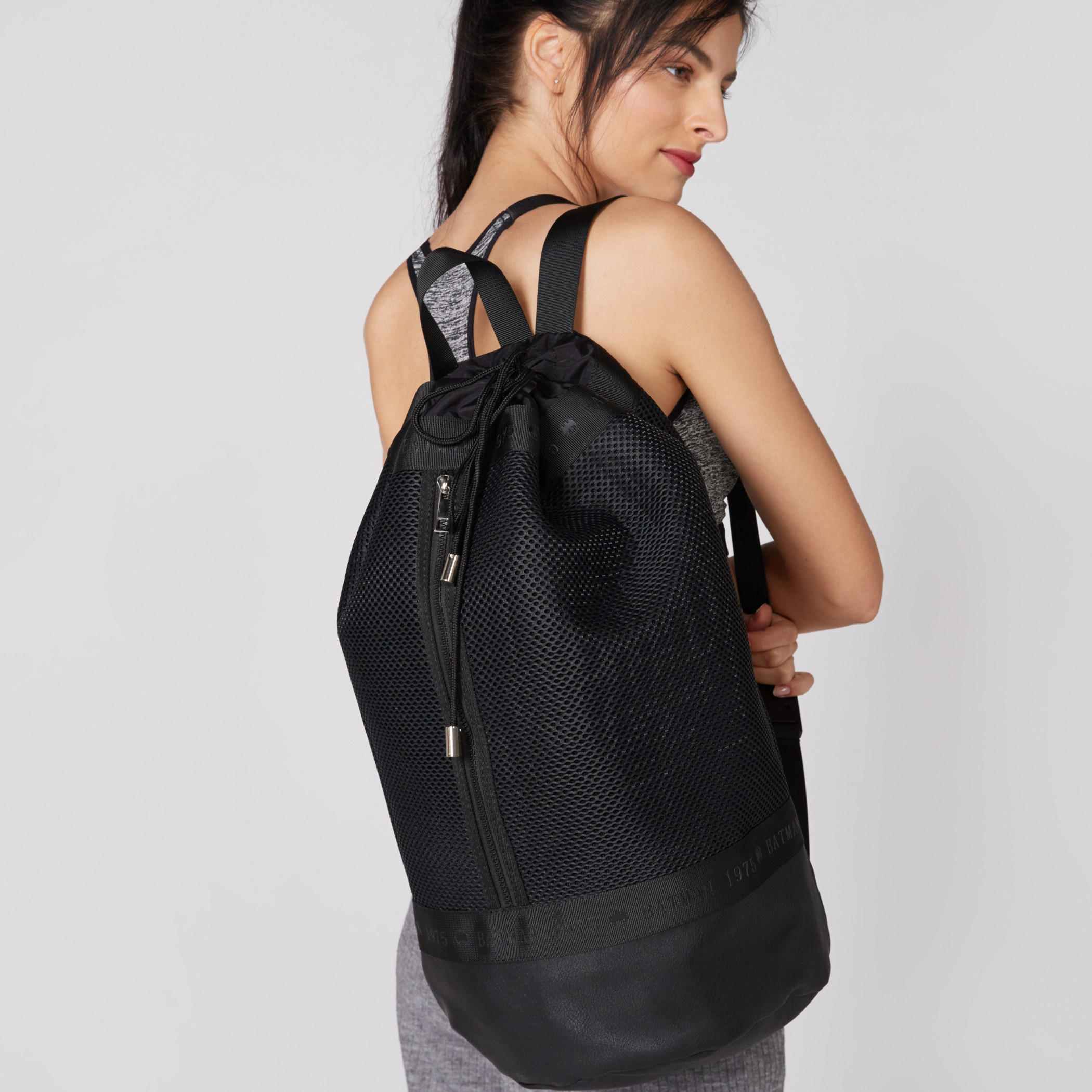 حقيبة ظهر دلو شبكي برباط إغلاق باتمان-women-bagsandwallets-handbags-image-5