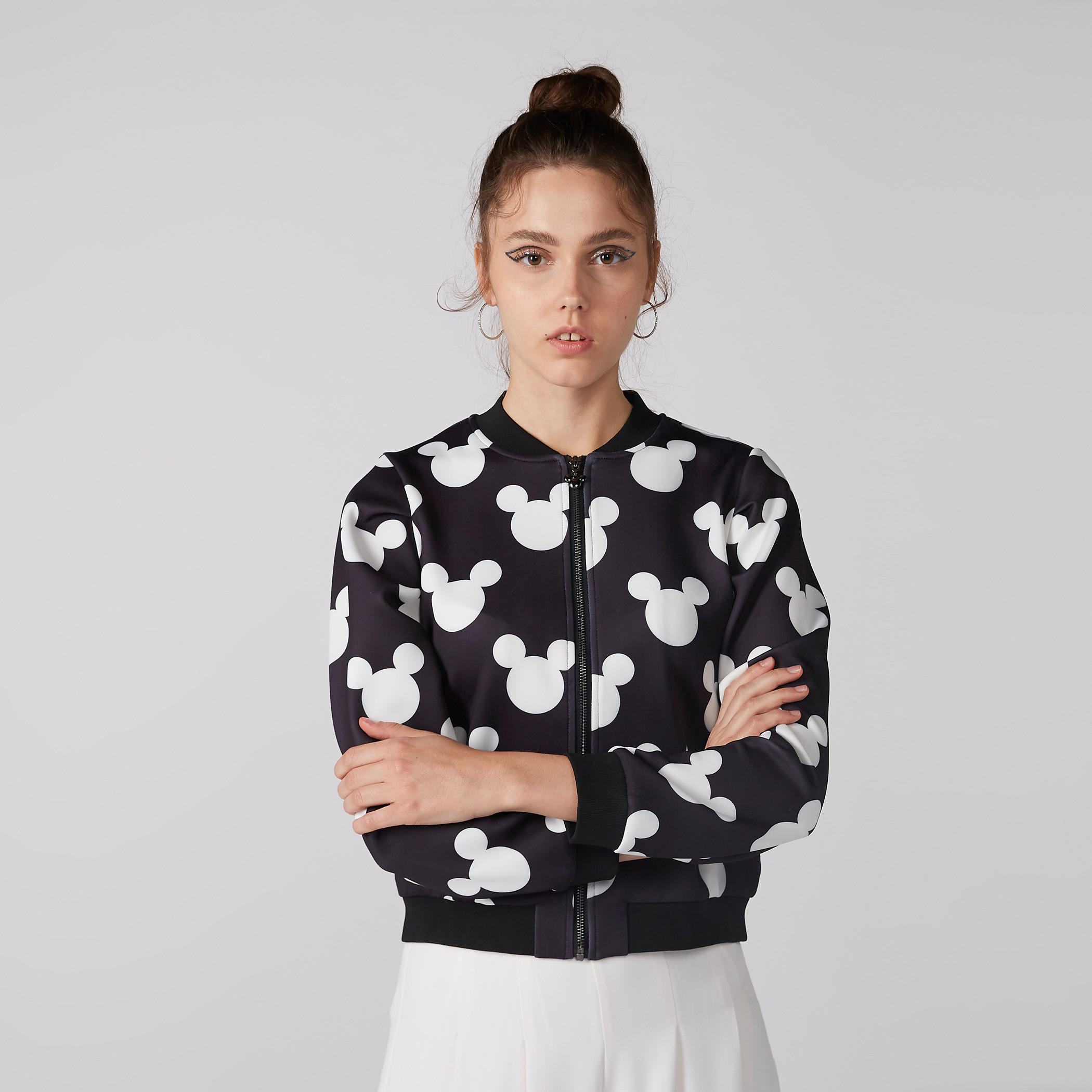 جاكيت بومبر بأكمام طويلة وسحّاب إغلاق وطبعات ميكي ماوس-women-winterwear-coatsandjackets-jackets-image-4