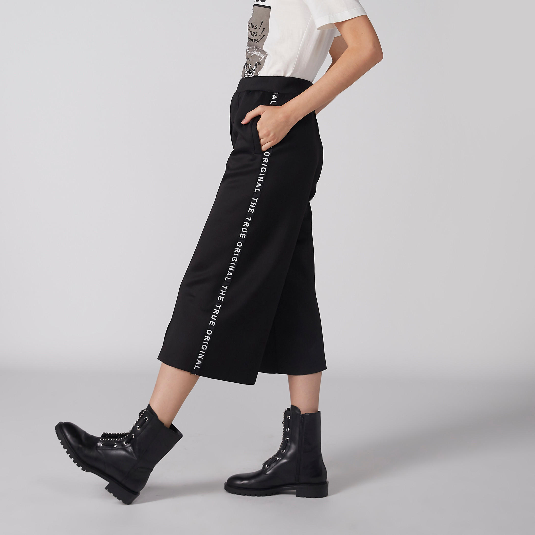 بنطال واسع الساقين بجيوب من ميكي ماوس-women-clothing-bottoms-trousers-image-4