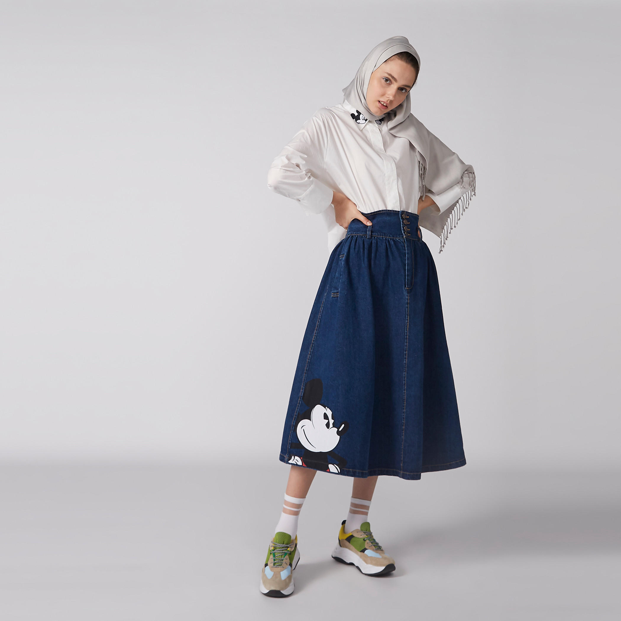 قميص بأزرار وتزيينات مطرزة ميكي ماوس-women-clothing-shirtsandblouses-shirts-image-3