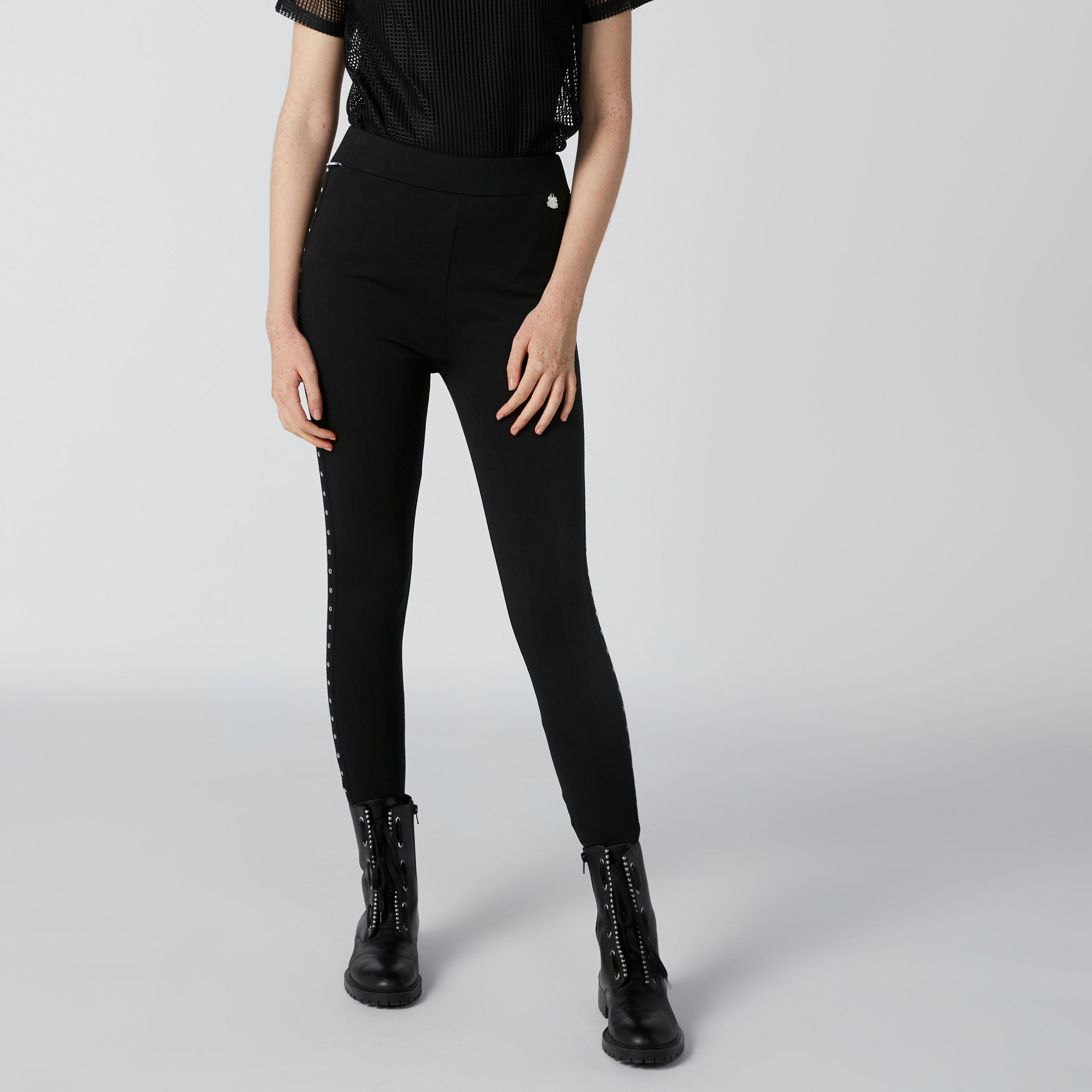 بنطال بتزيينات هاللو كيتي وقصّة سكيني وحلقات-women-clothing-bottoms-trousers-image-5