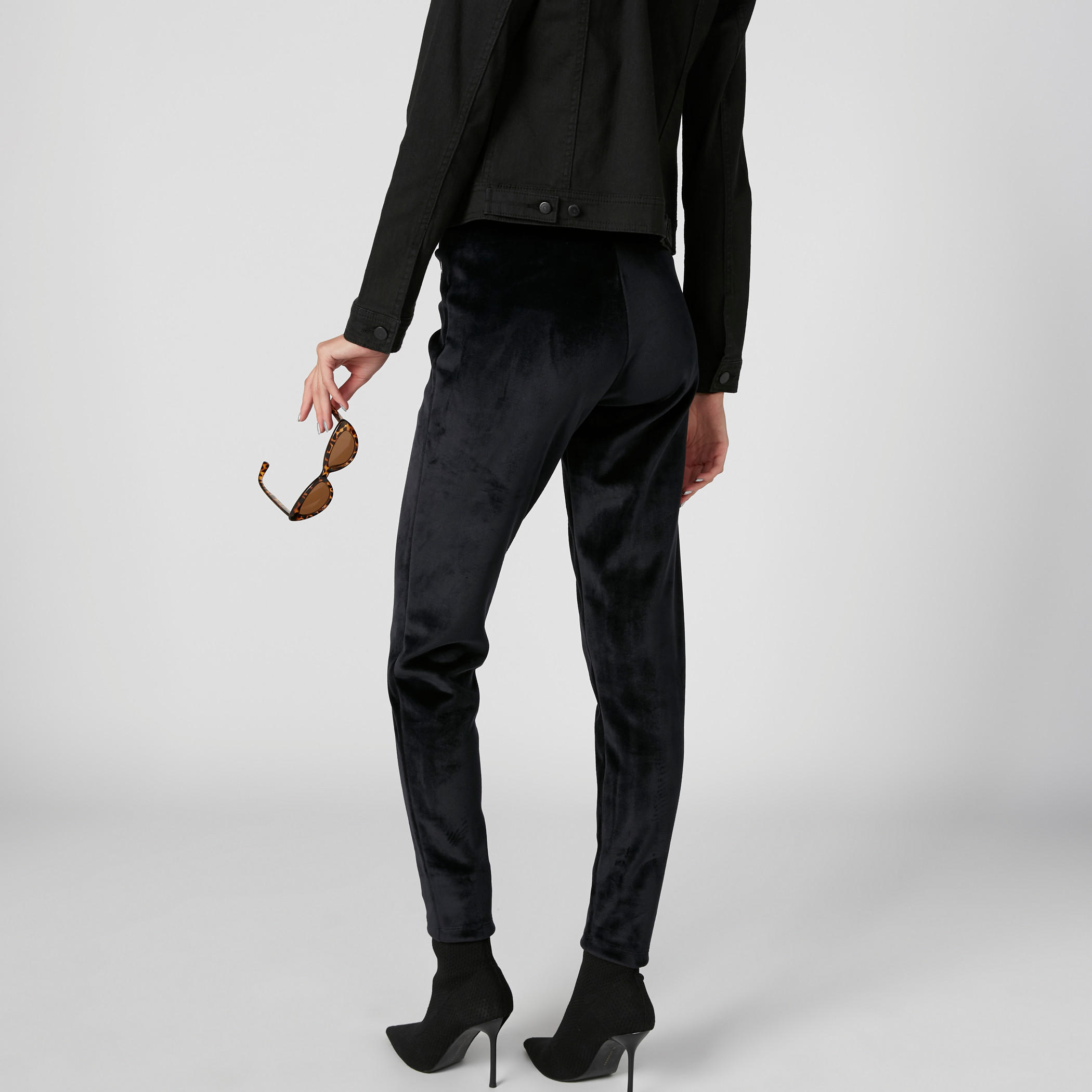 بنطال بخصر مطّاطي وطبعات ميكي ماوس-women-clothing-bottoms-trousers-image-2